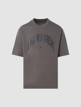 A MA MANERE T-SHIRT