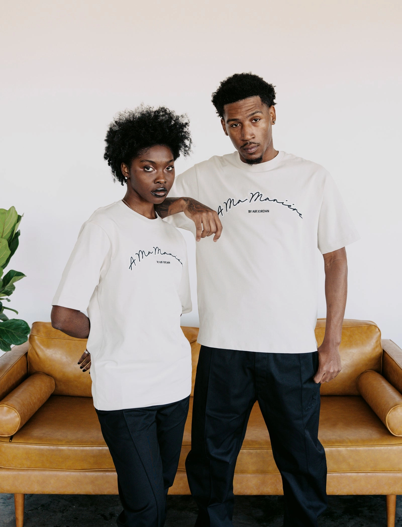 A MA MANIRE SHORT SLEEVE T-SHIRT