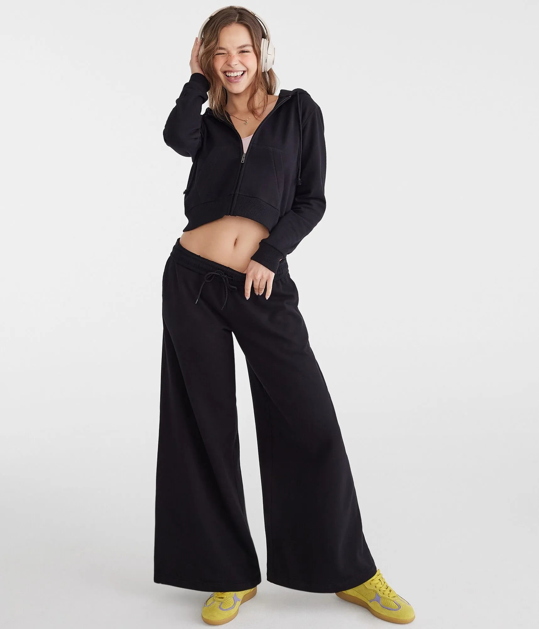 Aeropostale Mid-Rise Super Wide Leg Sweatpants
