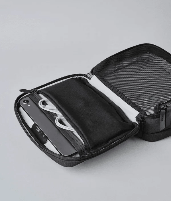 Alpaka Headphone Case