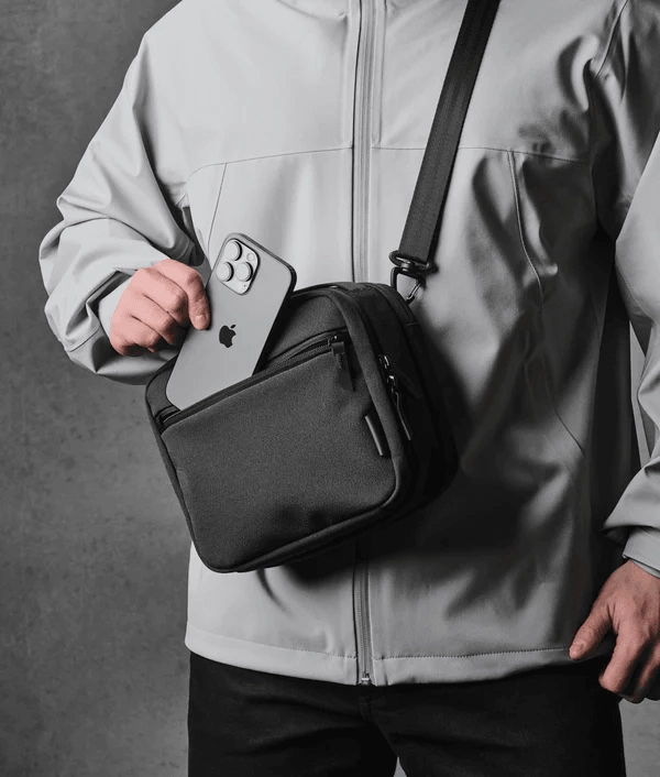 Alpaka Headphone Case