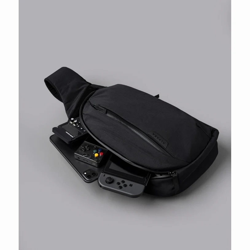 Alpaka Metro Crossbody Right Shoulder Axoflux 210D