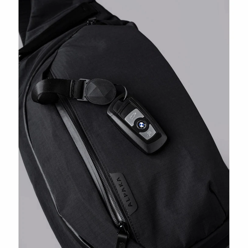 Alpaka Metro Crossbody Right Shoulder Axoflux 210D