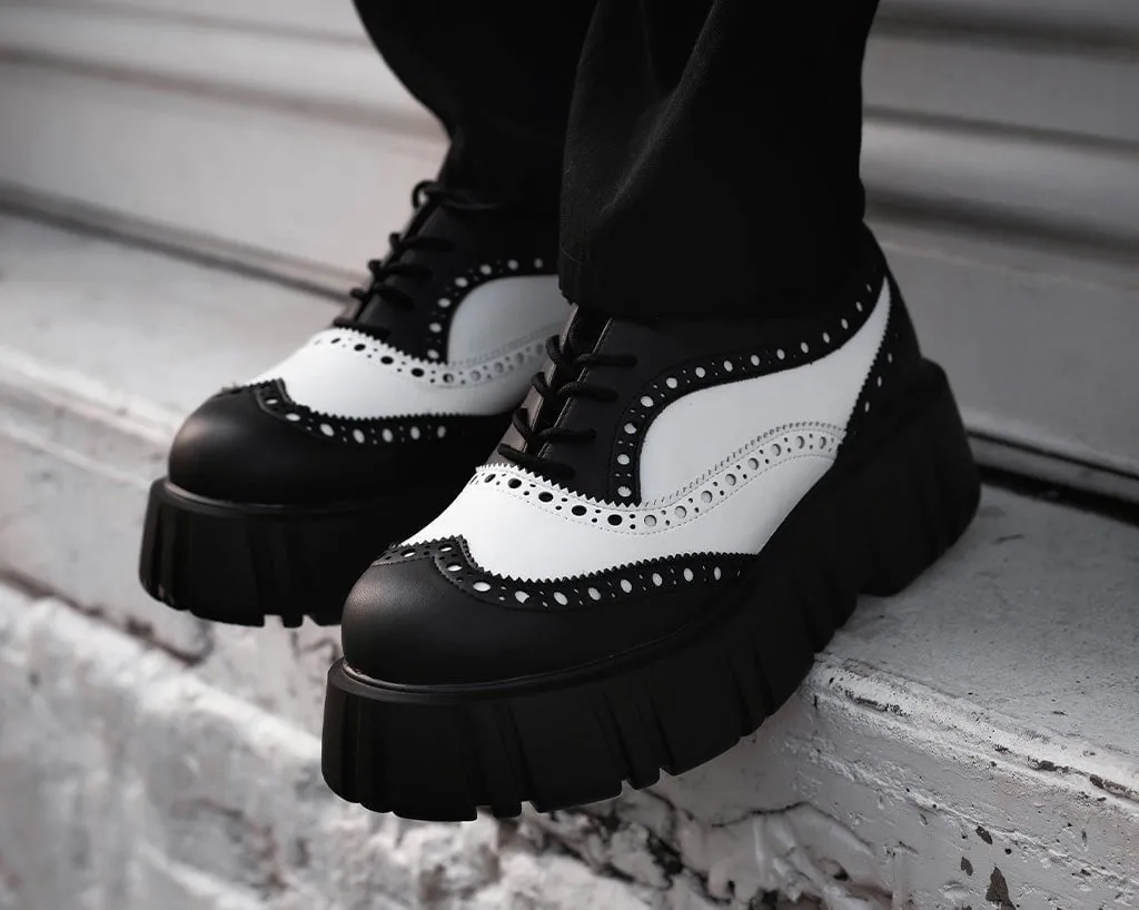 Black & White TUKskin? Anarchic Airship Brogue