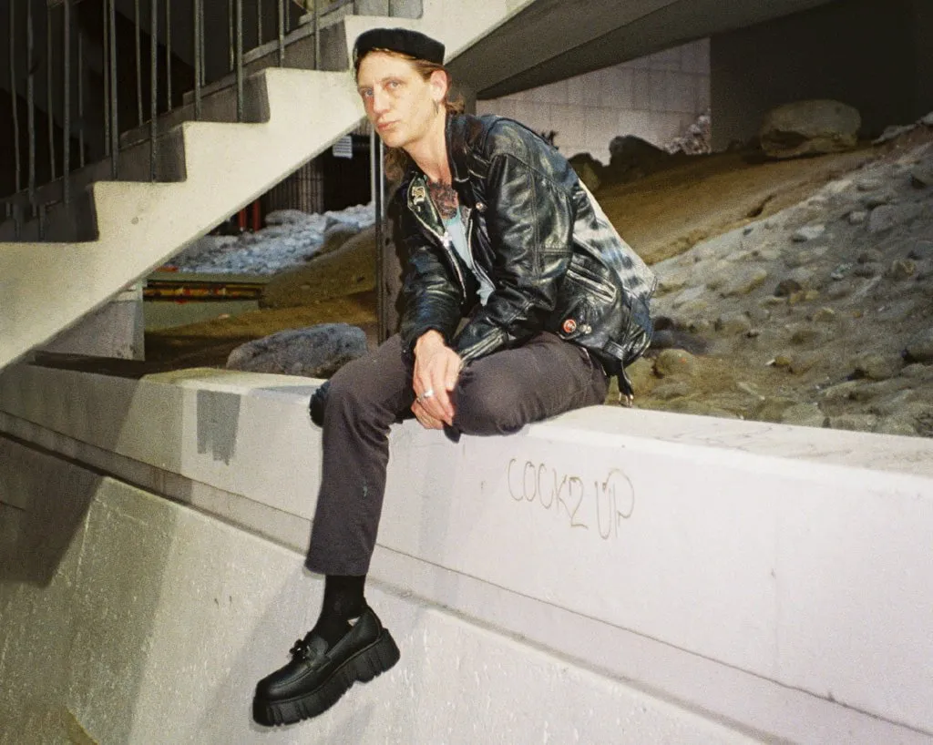 Black TUKskin? Anarchic Airship Chain Loafer
