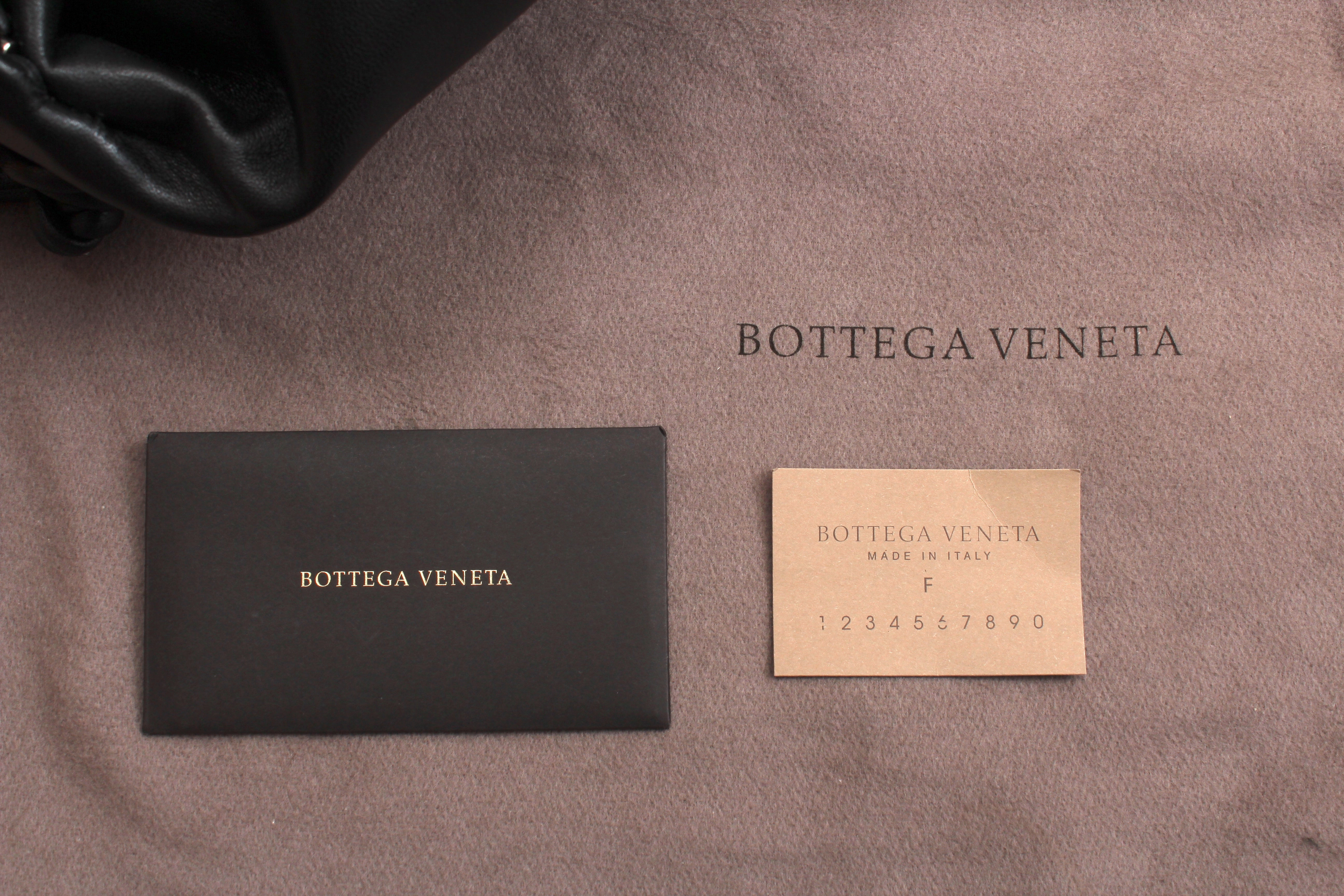 Bottega Veneta BV Trine Leather Clutch Bag - Spring '20 Runway Collection