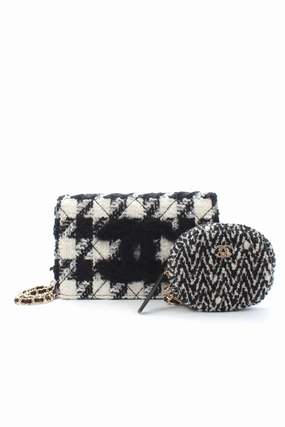 Chanel Houndstooth Tweed Shoulder Bag with Pouch (Fall 2019 Runway Collection - Look 8) - Limited Edition