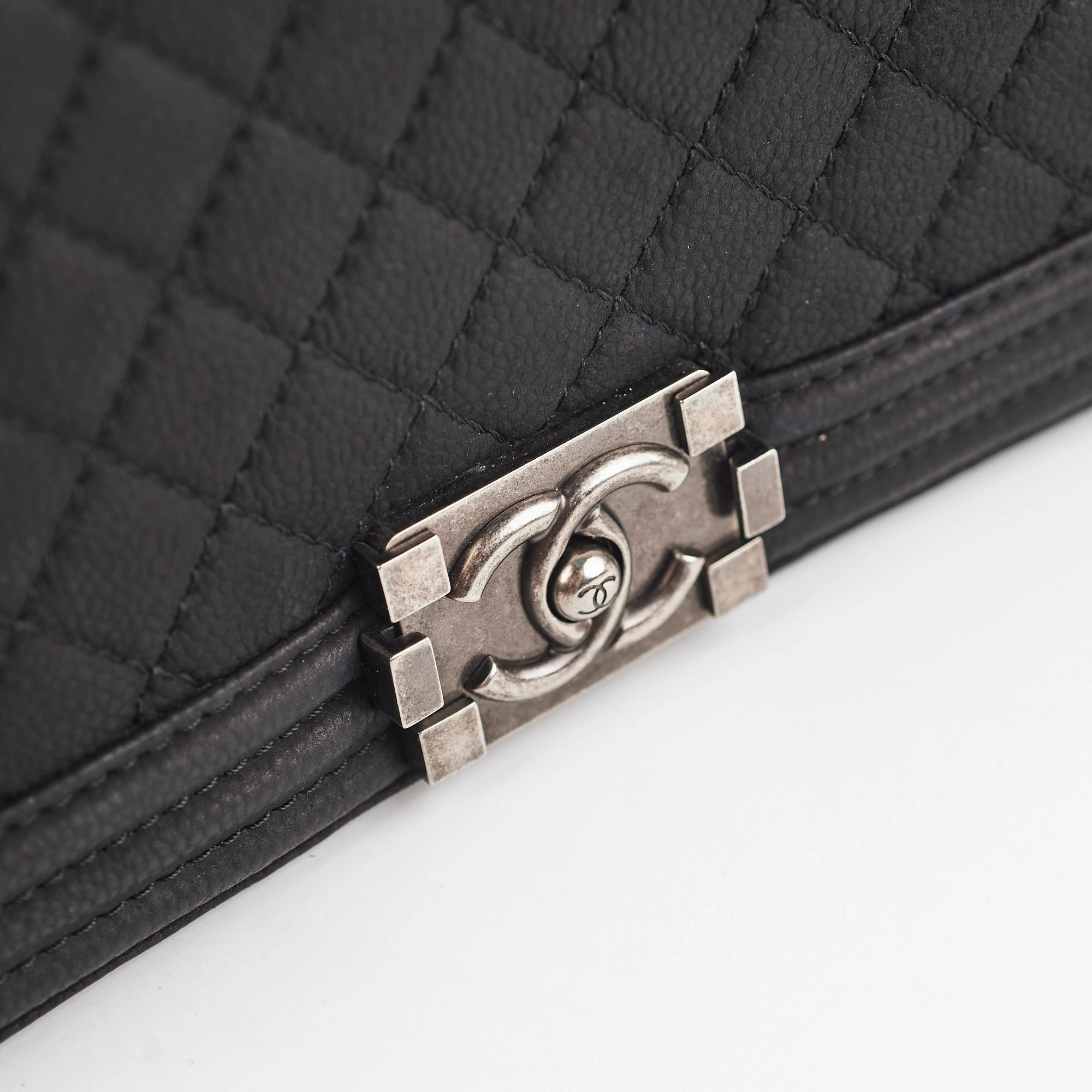 Chanel Old Medium Boy Black