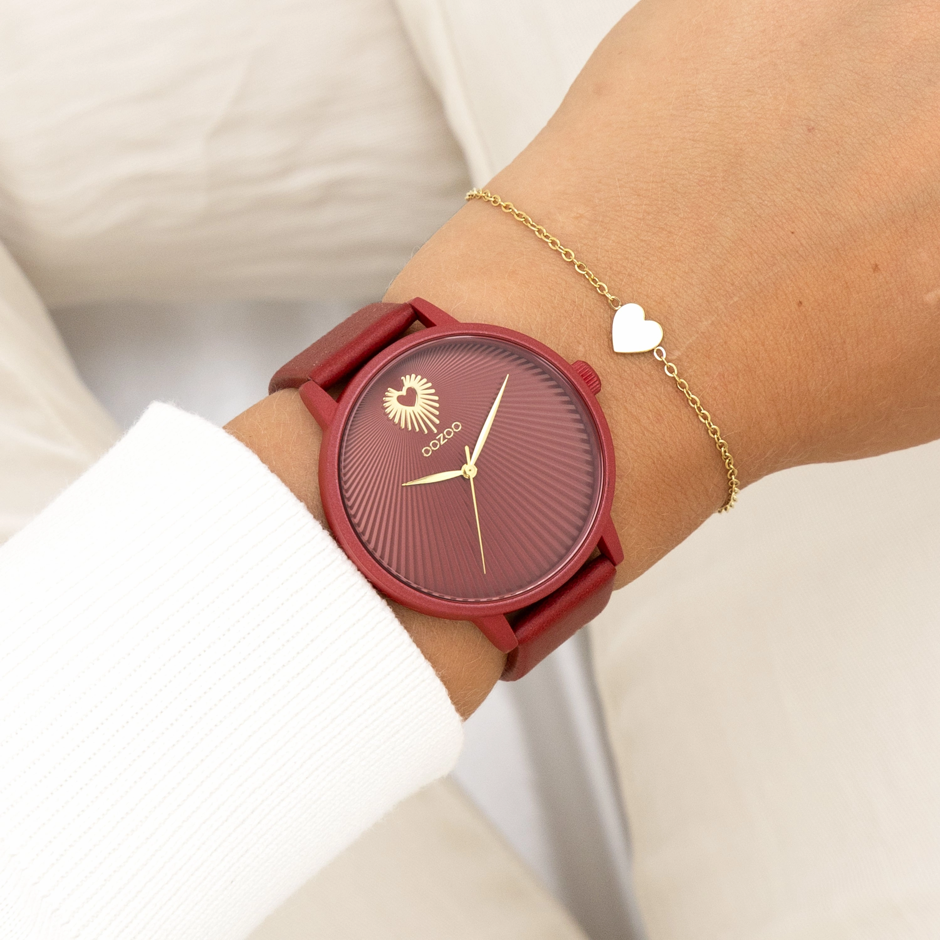 Dahlia red OOZOO watch with leather strap - C11249