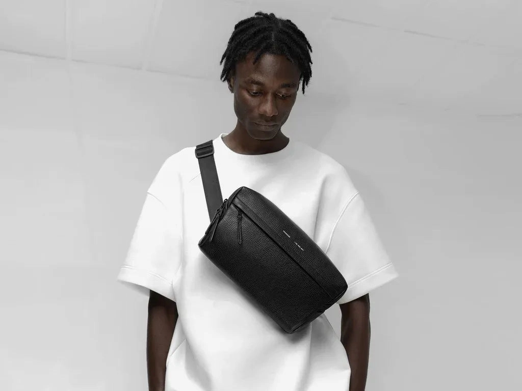 Grams(28) 156 City Sling