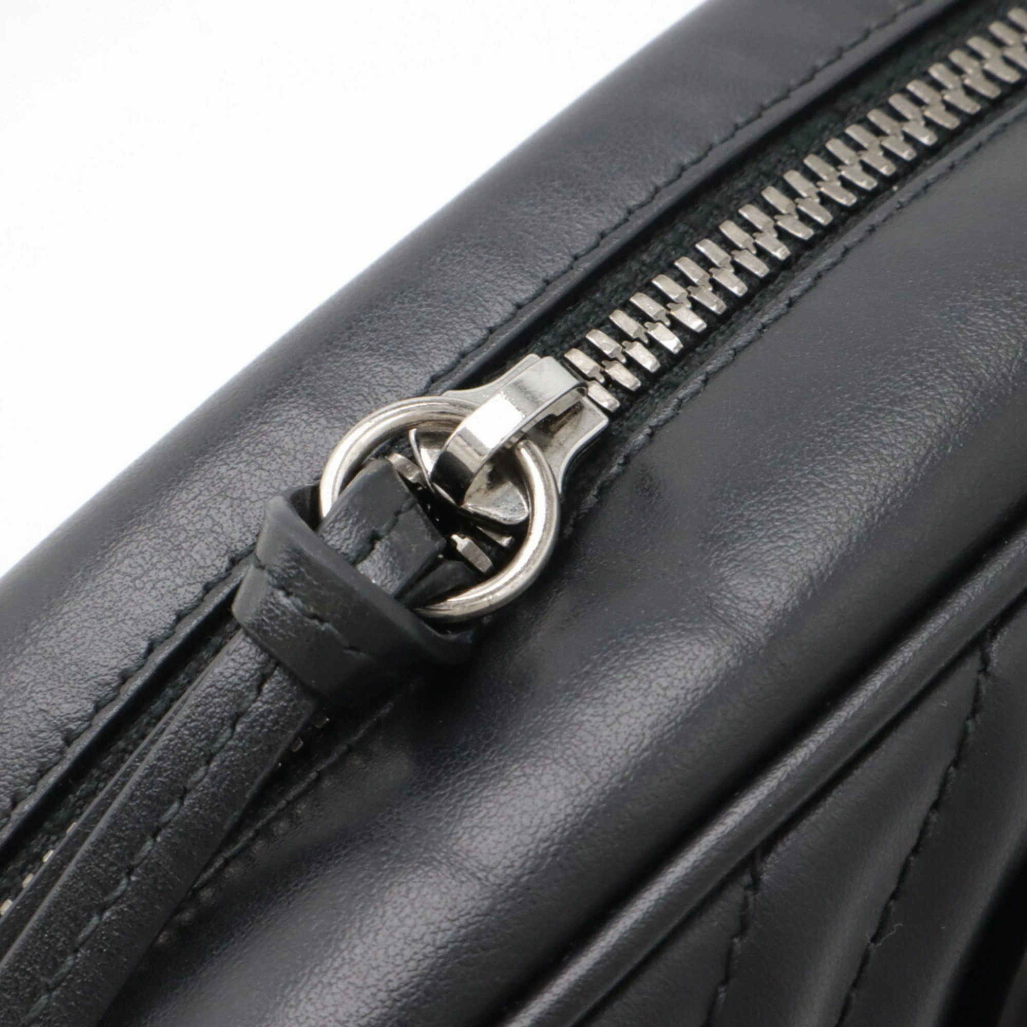 Gucci  Leather Pochette Shoulder Bag (Pre-Owned)