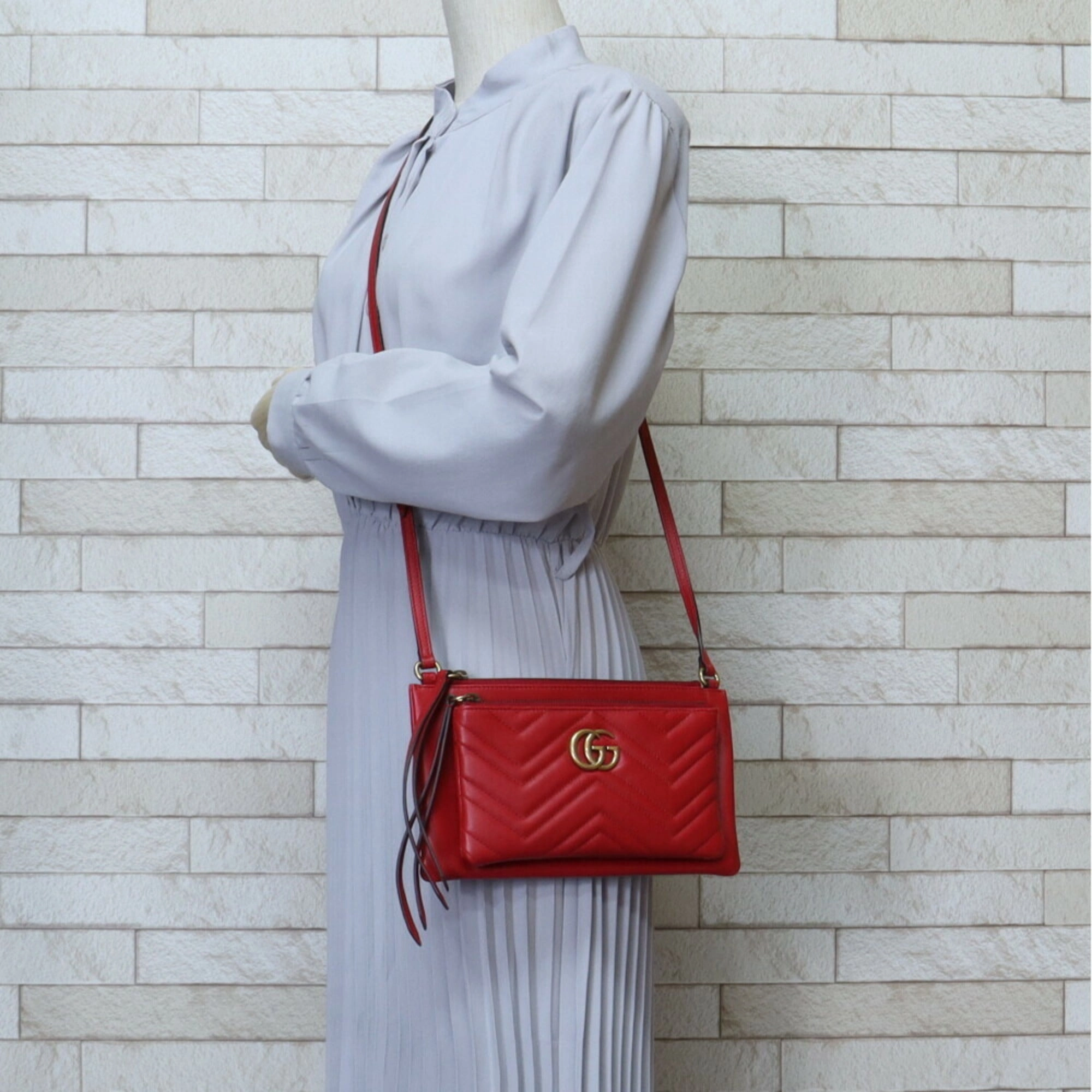 Gucci  Leather Shoulder Bag (Pre-Owned)