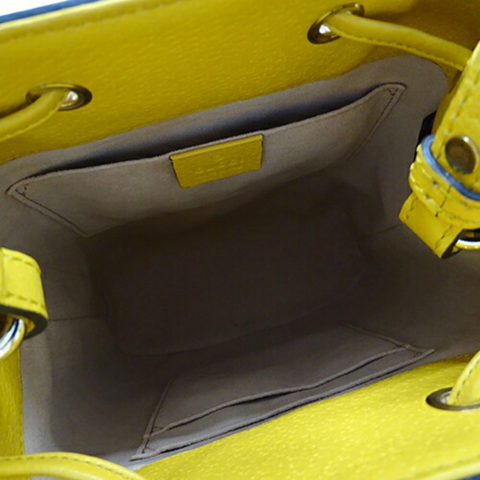 Gucci  yellow Gg Supreme Canvas Handbag Shoulder Bag (Pre-Owned)