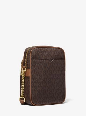 Jet Set Travel Medium Logo Crossbody Bag