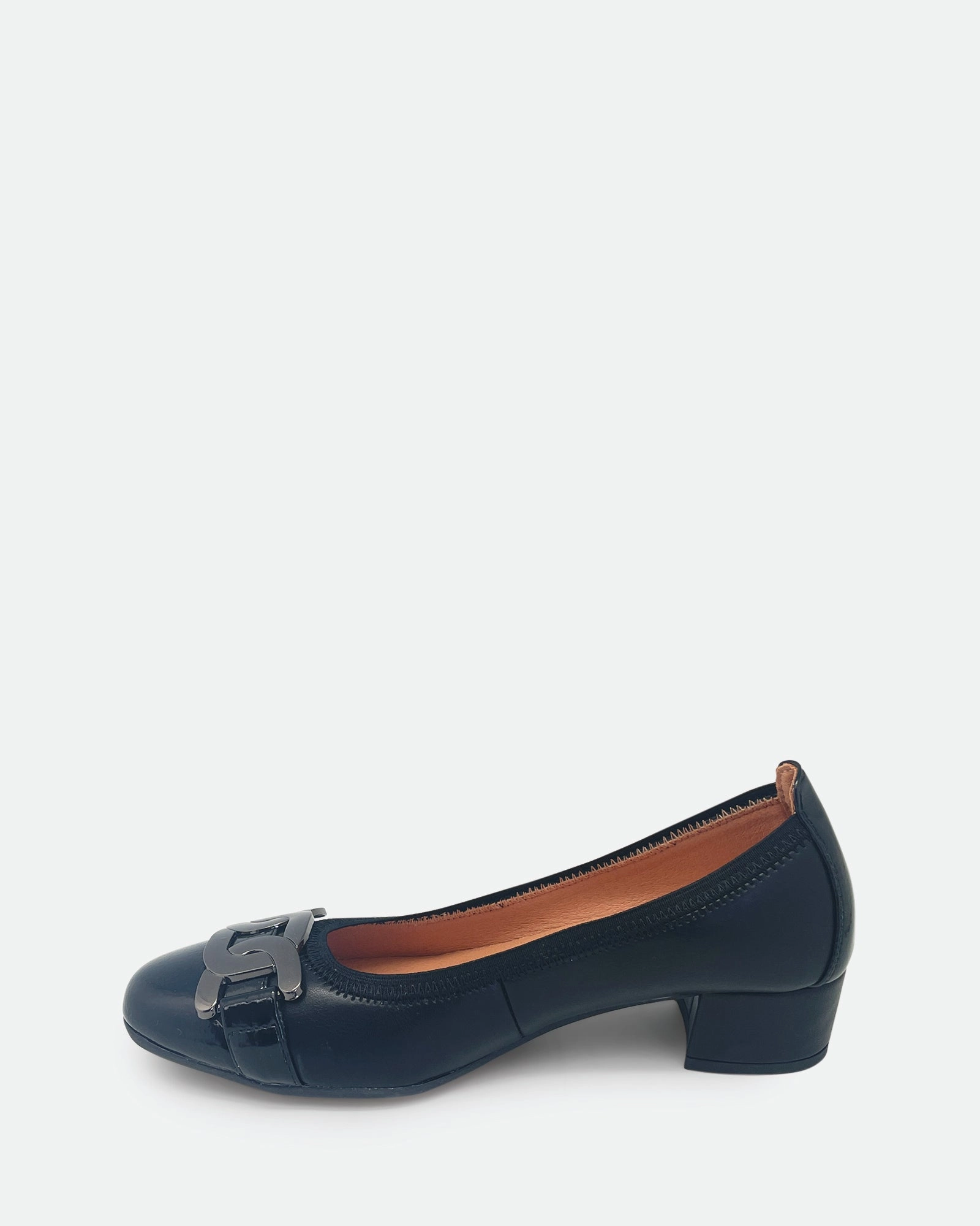 Larella Black