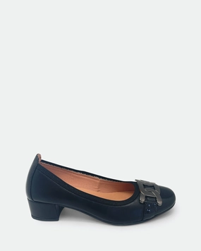 Larella Black