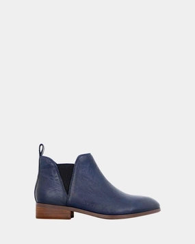 Larena Navy