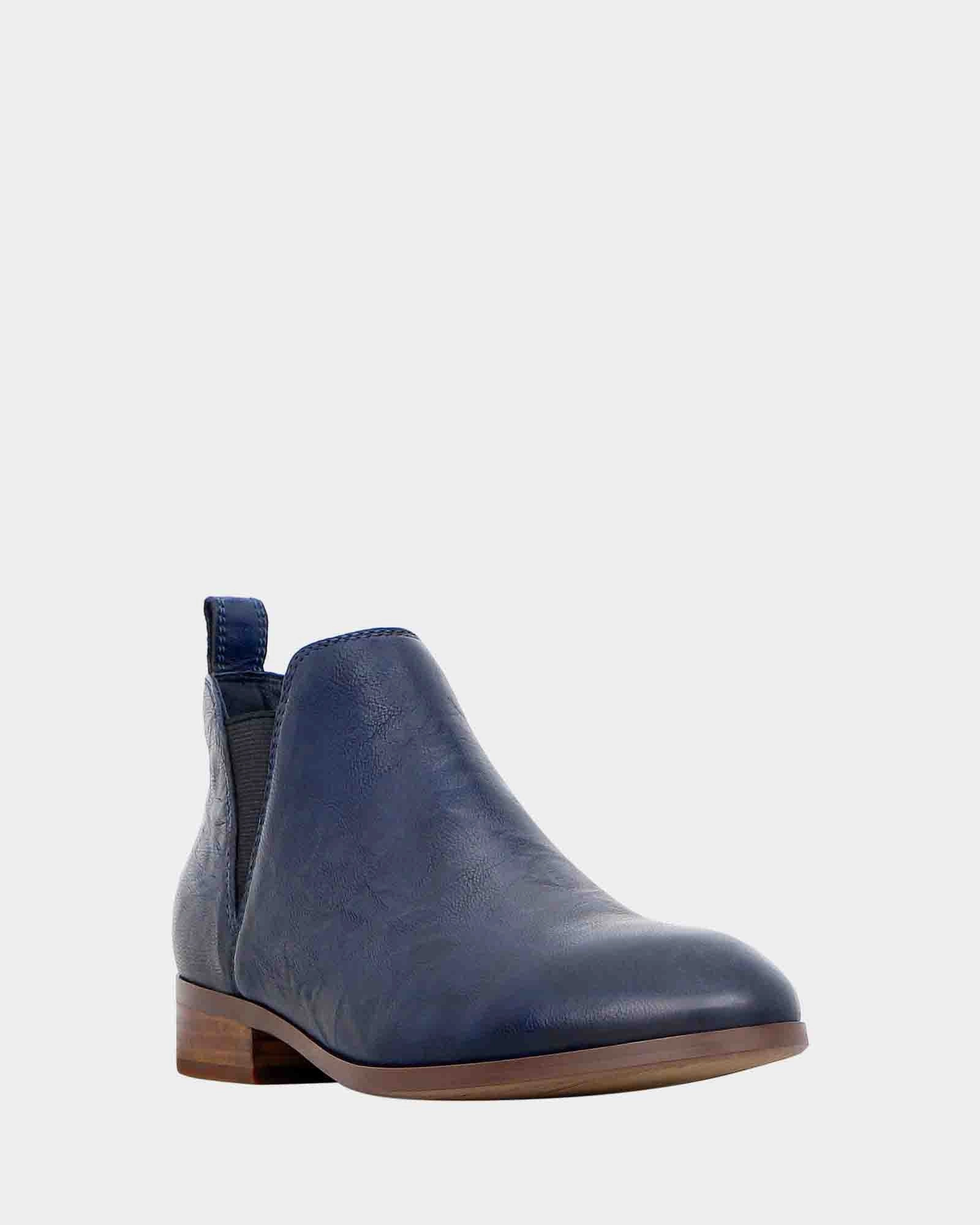 Larena Navy