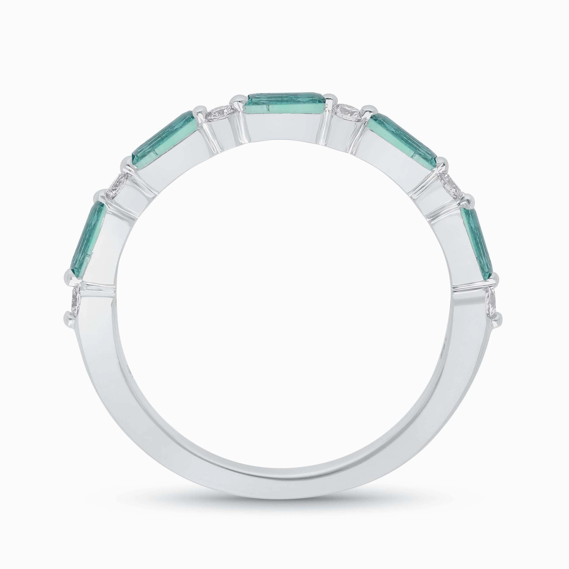 Lia Ring - YG