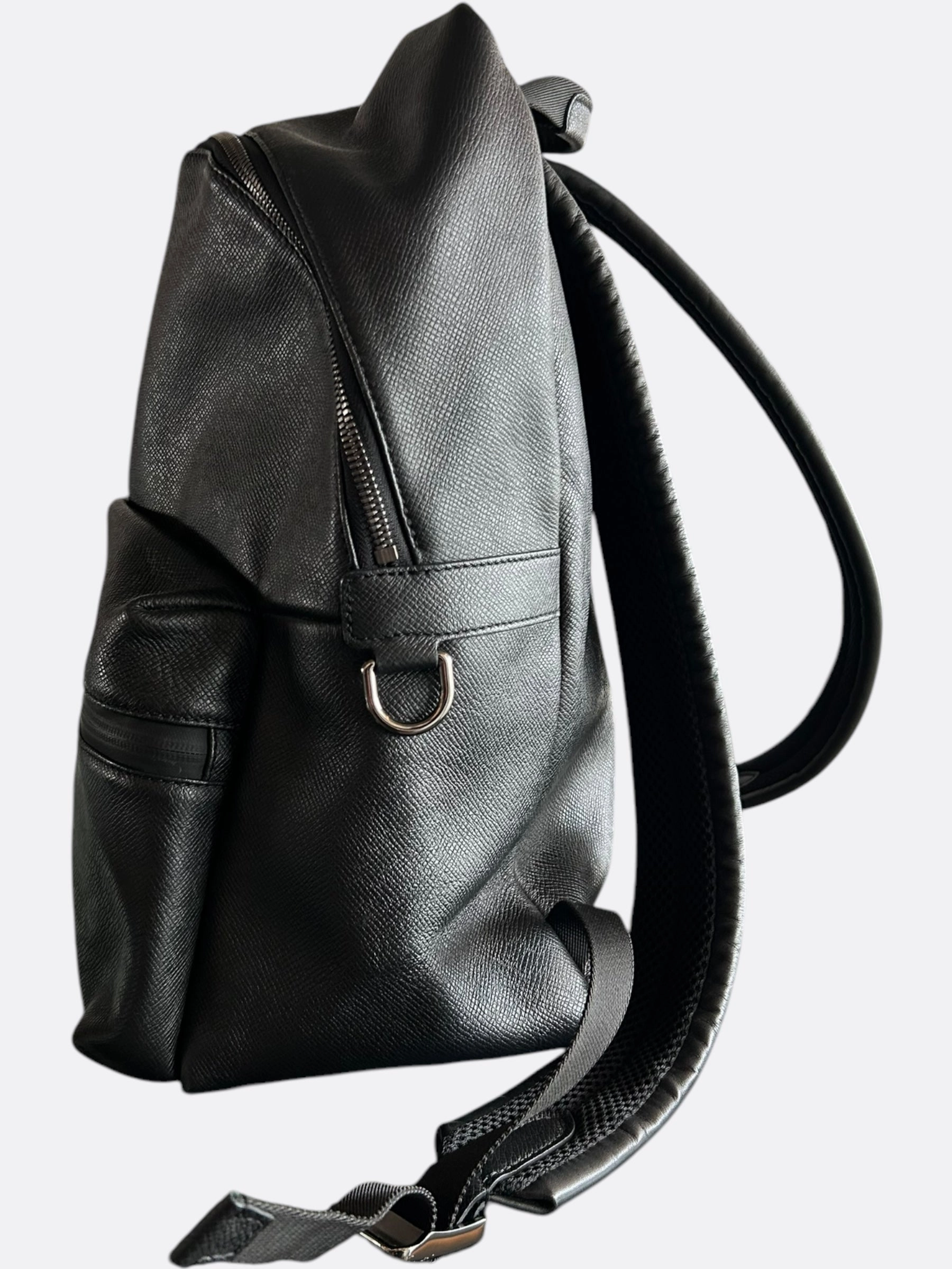 Louis Vuitton Black & White Taigarama Spellout Discovery Backpack