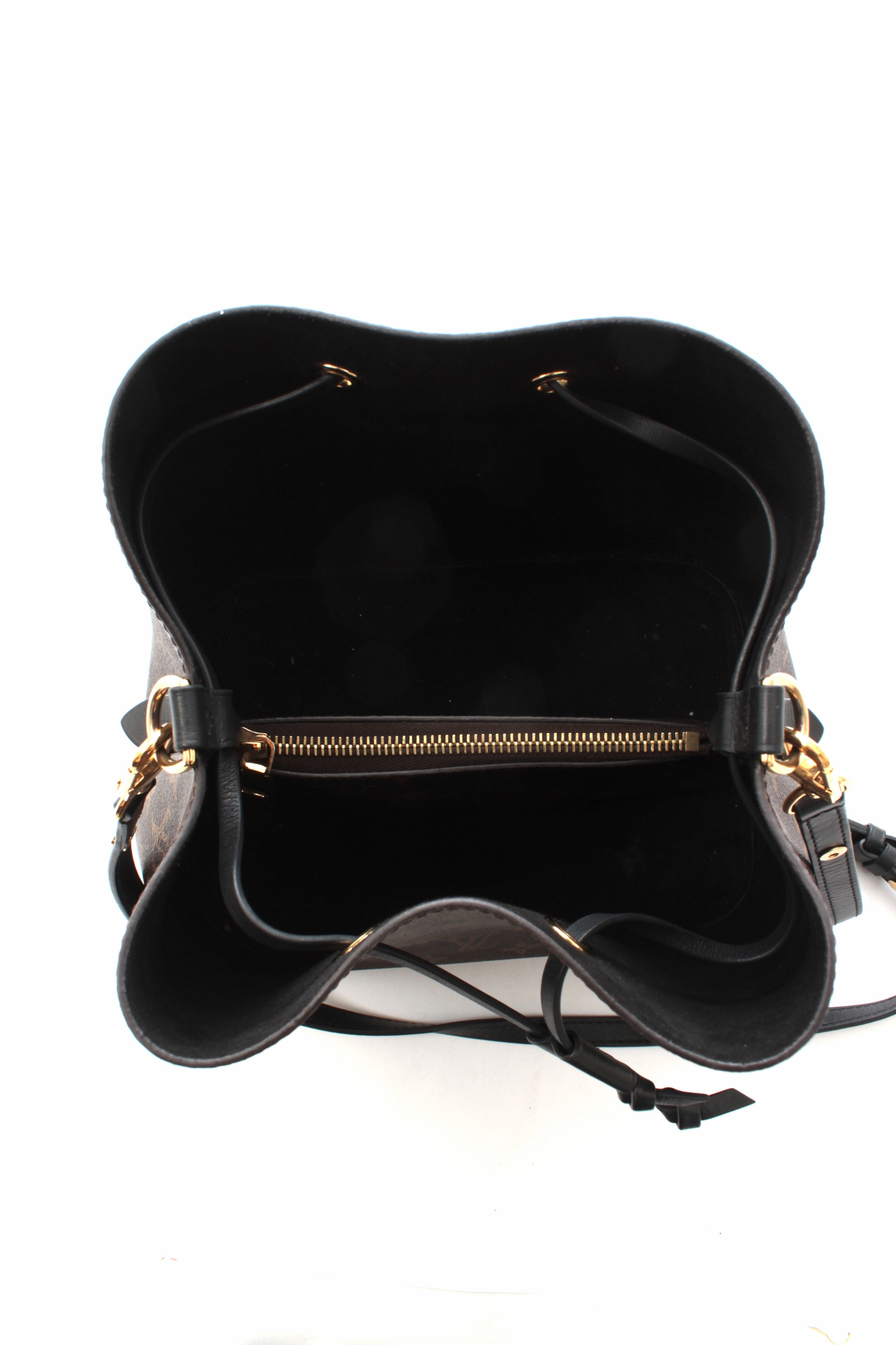 Louis Vuitton Neonoe Canvas Monogram Cross-body Bag