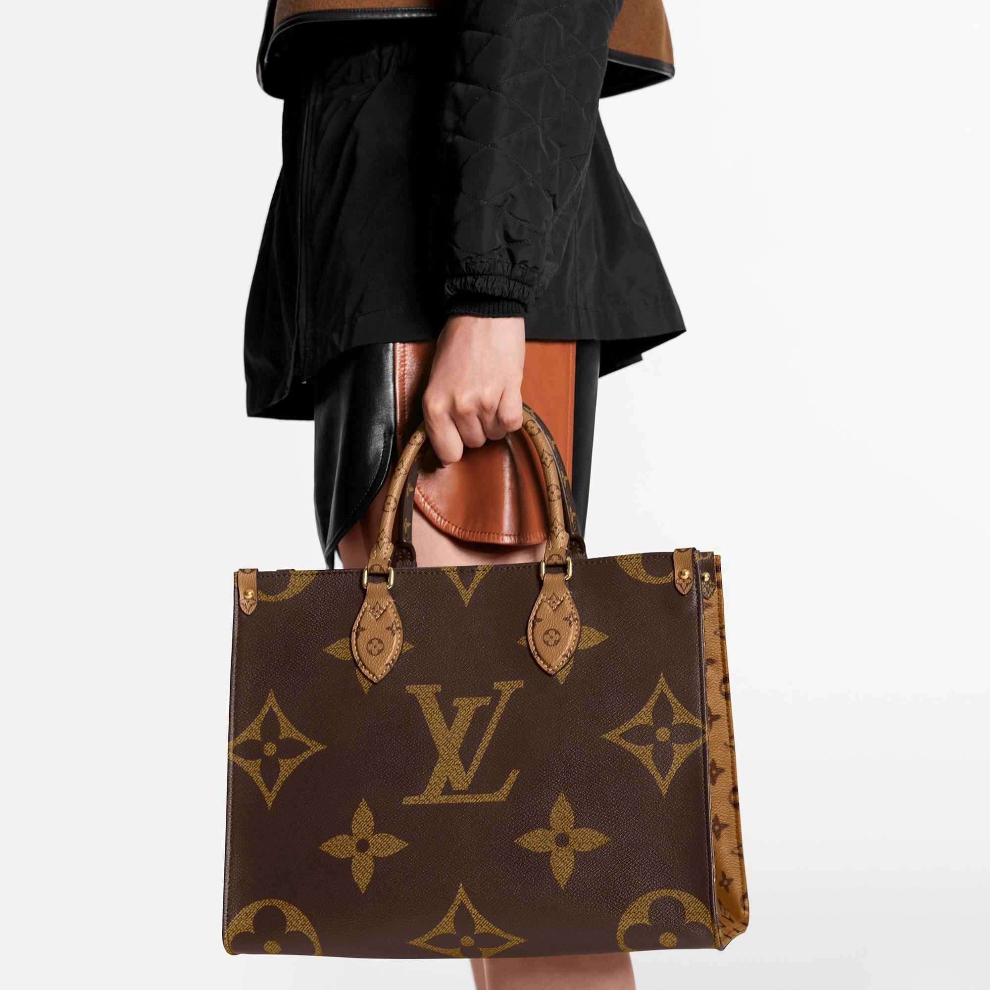Louis Vuitton Onthego GM Monogram Bag & Voyage Extraordinaire Bandeau