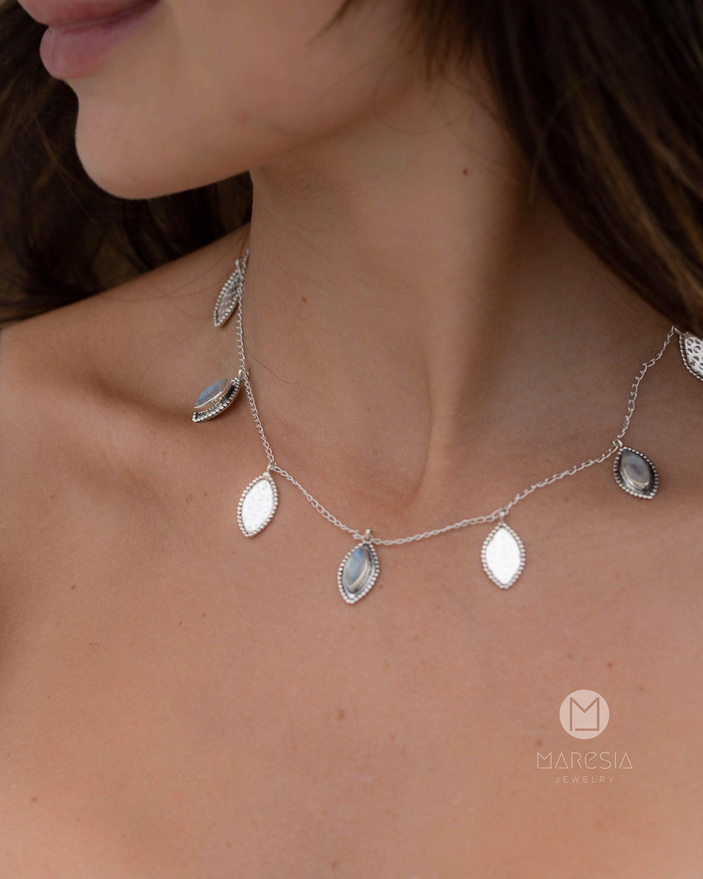 Marie Necklace ~ Labradorite or Moonstone Necklace ~ Sterling Silver 925 ~ MN066