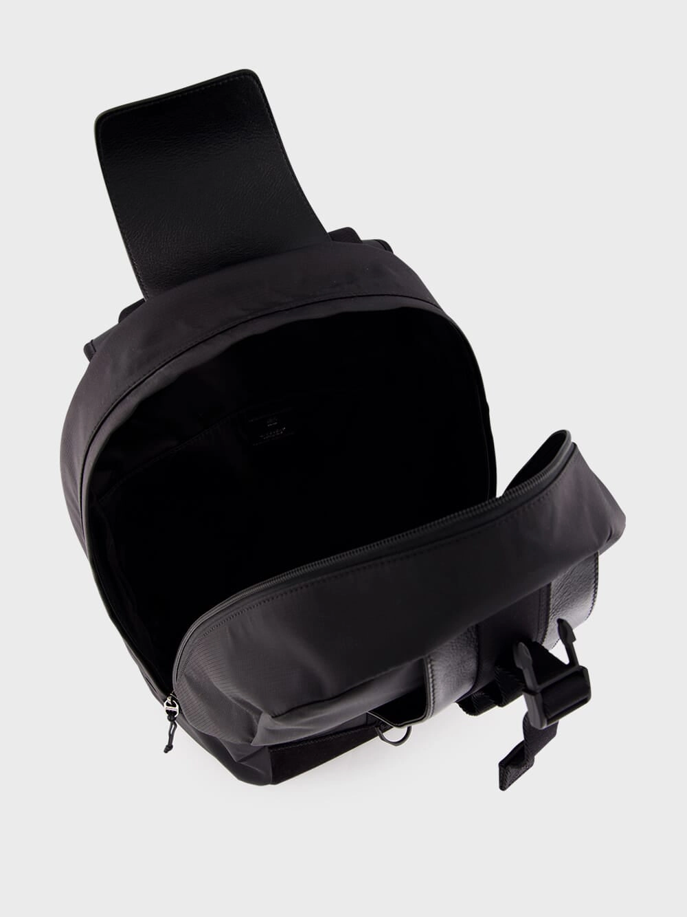 Medium G-Trail Backpack