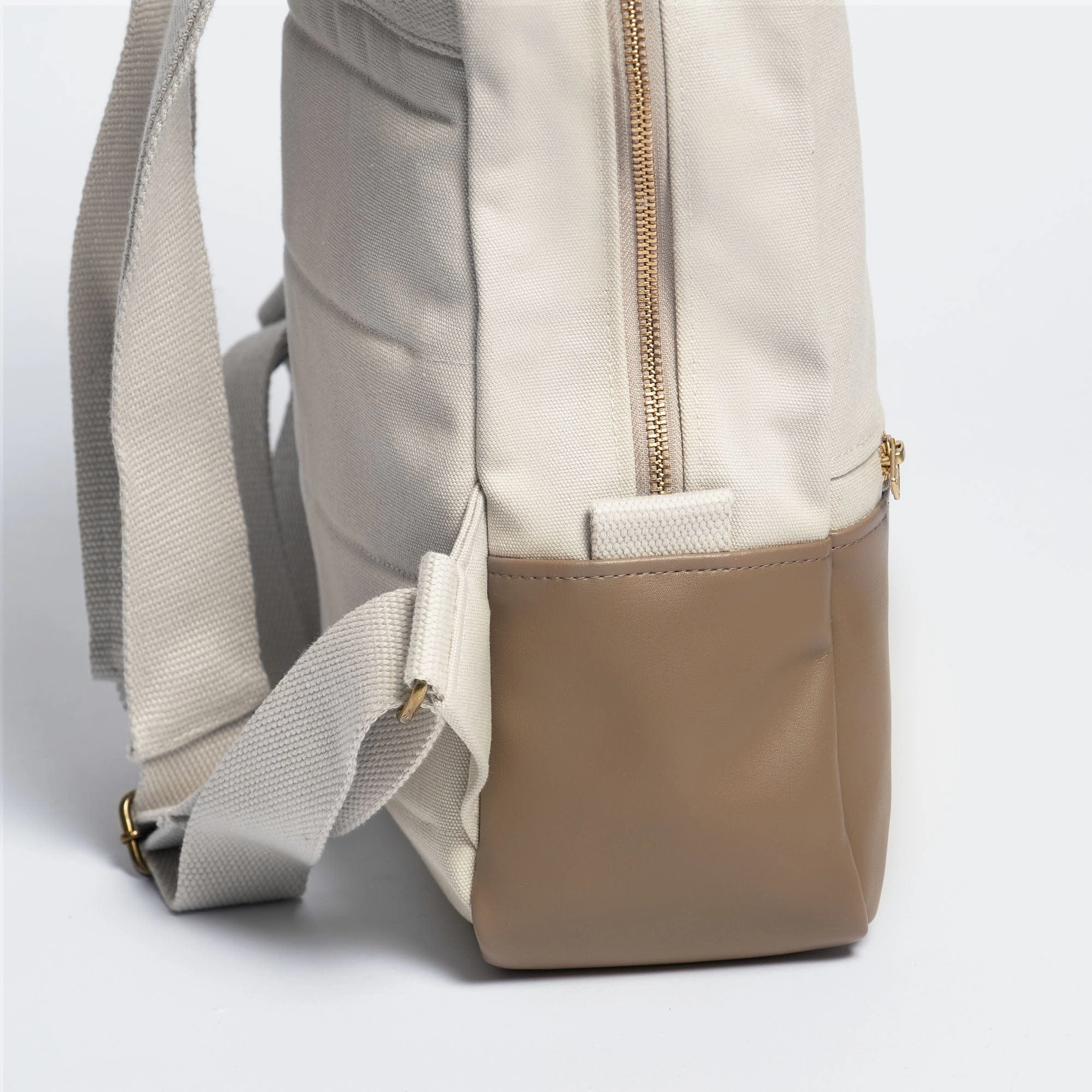 Natural Cotton Canvas Two-Tone Daypack | Sand & Mocha