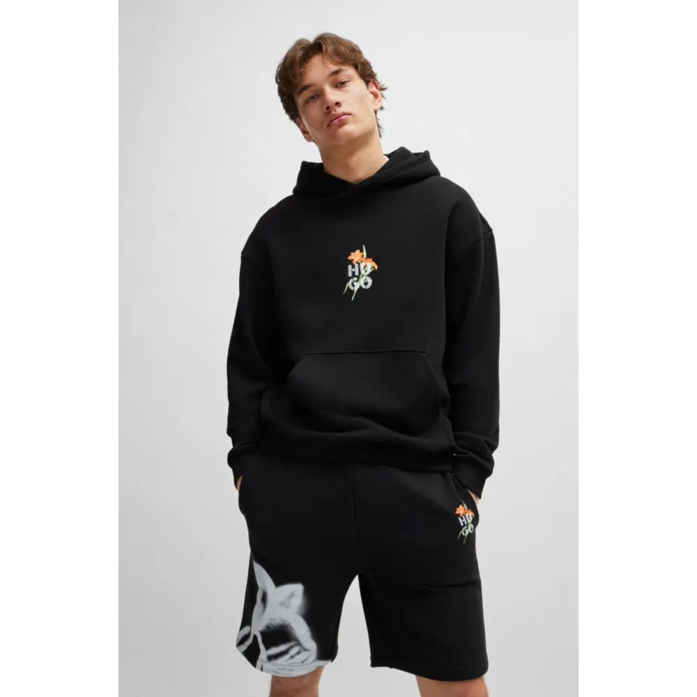 Oversize-fit hoodie with floral artwork