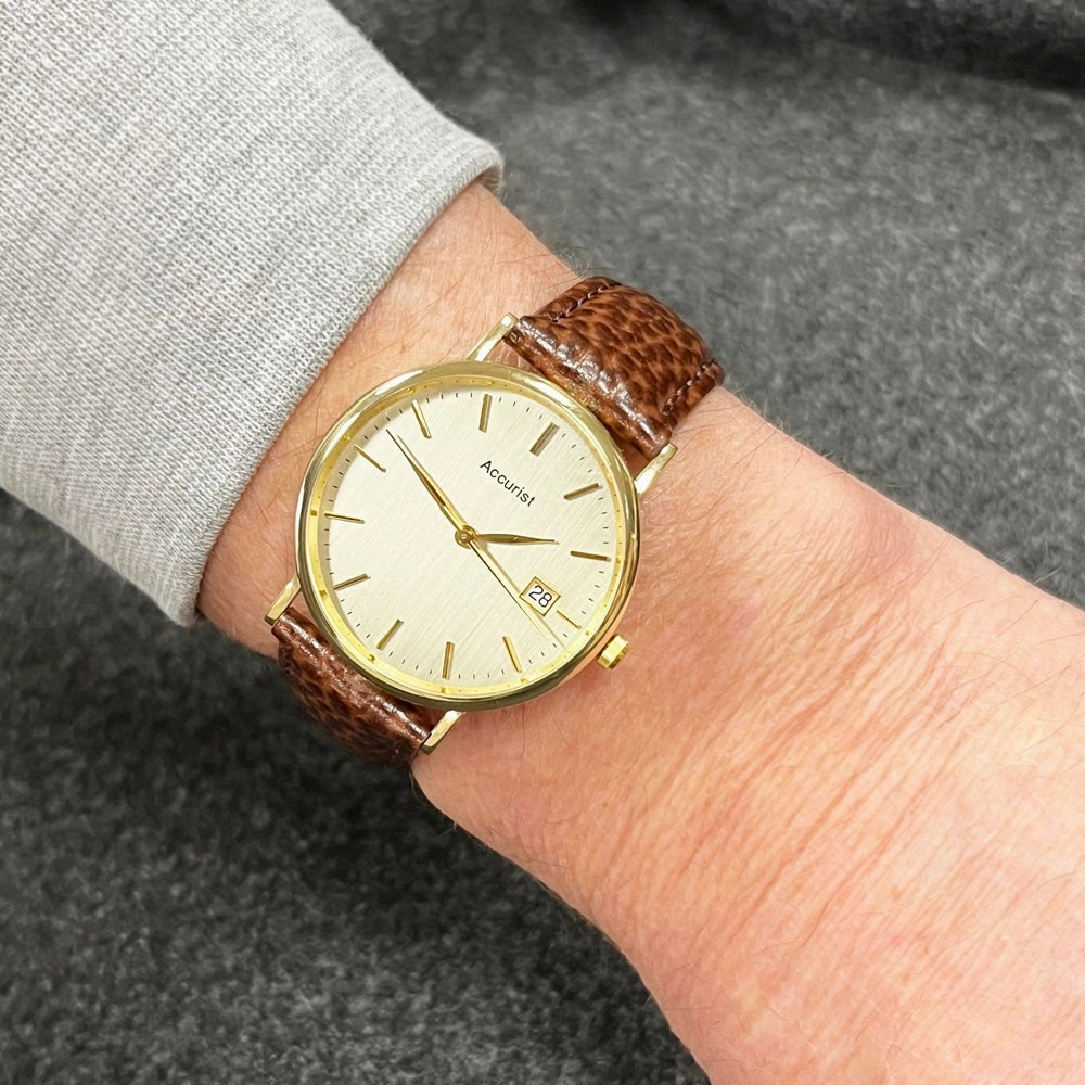 Pre Owned Accurist 18ct Gold Quartz Leather Strap Watch RW0613