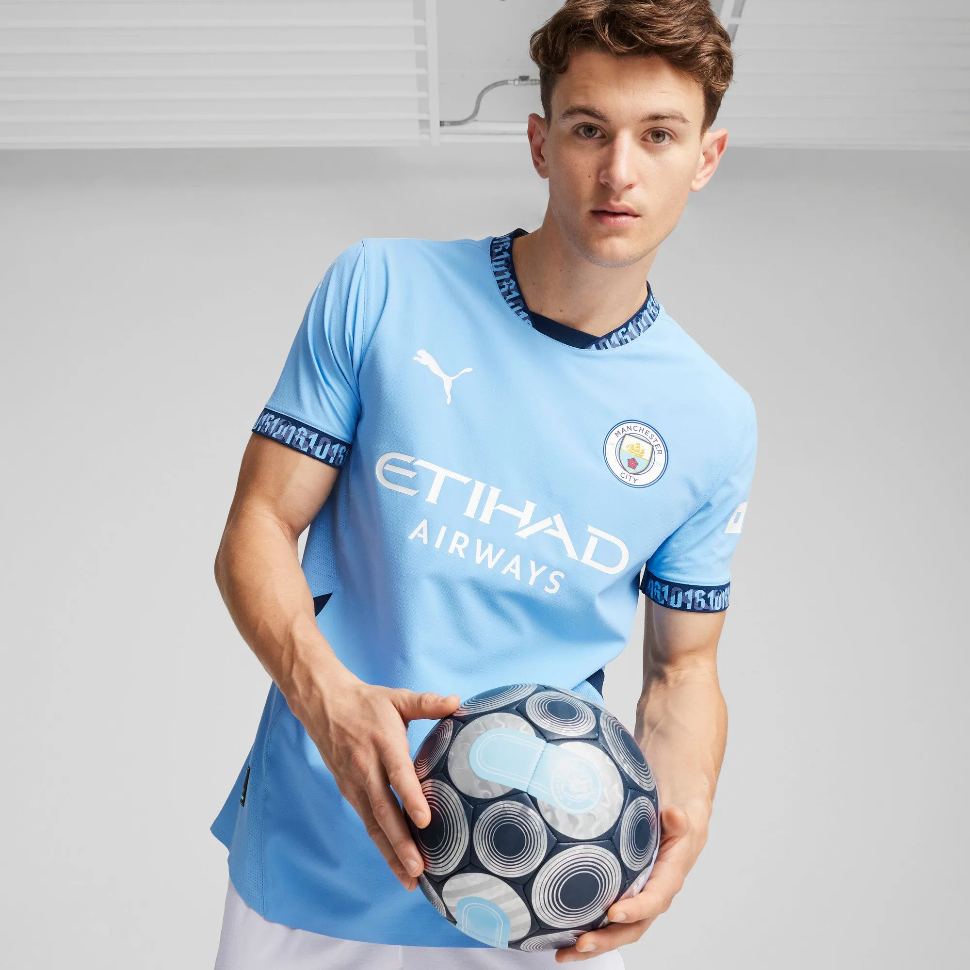 PUMA Men's Manchester City 24/25 Authentic Home Soccer Jersey