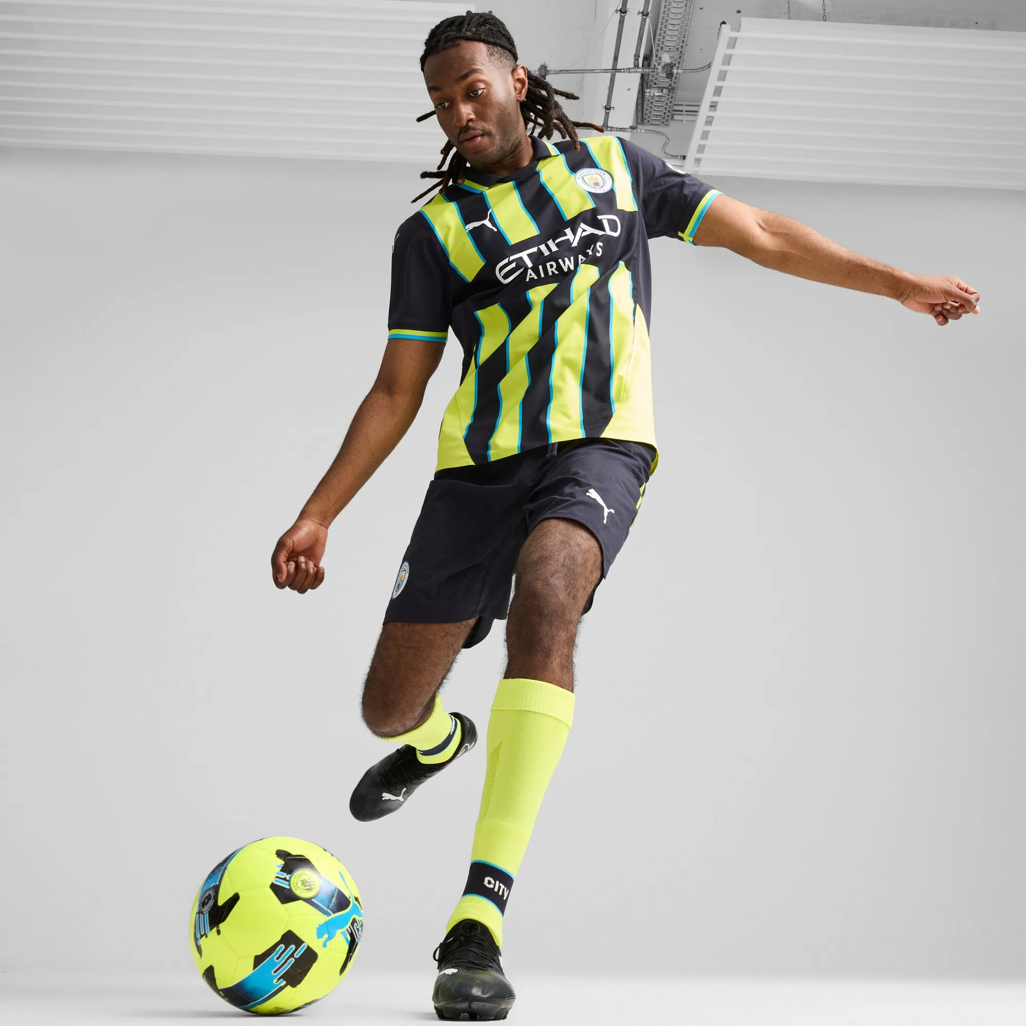 PUMA Men's Manchester City 24/25 Away Authentic Soccer Jersey