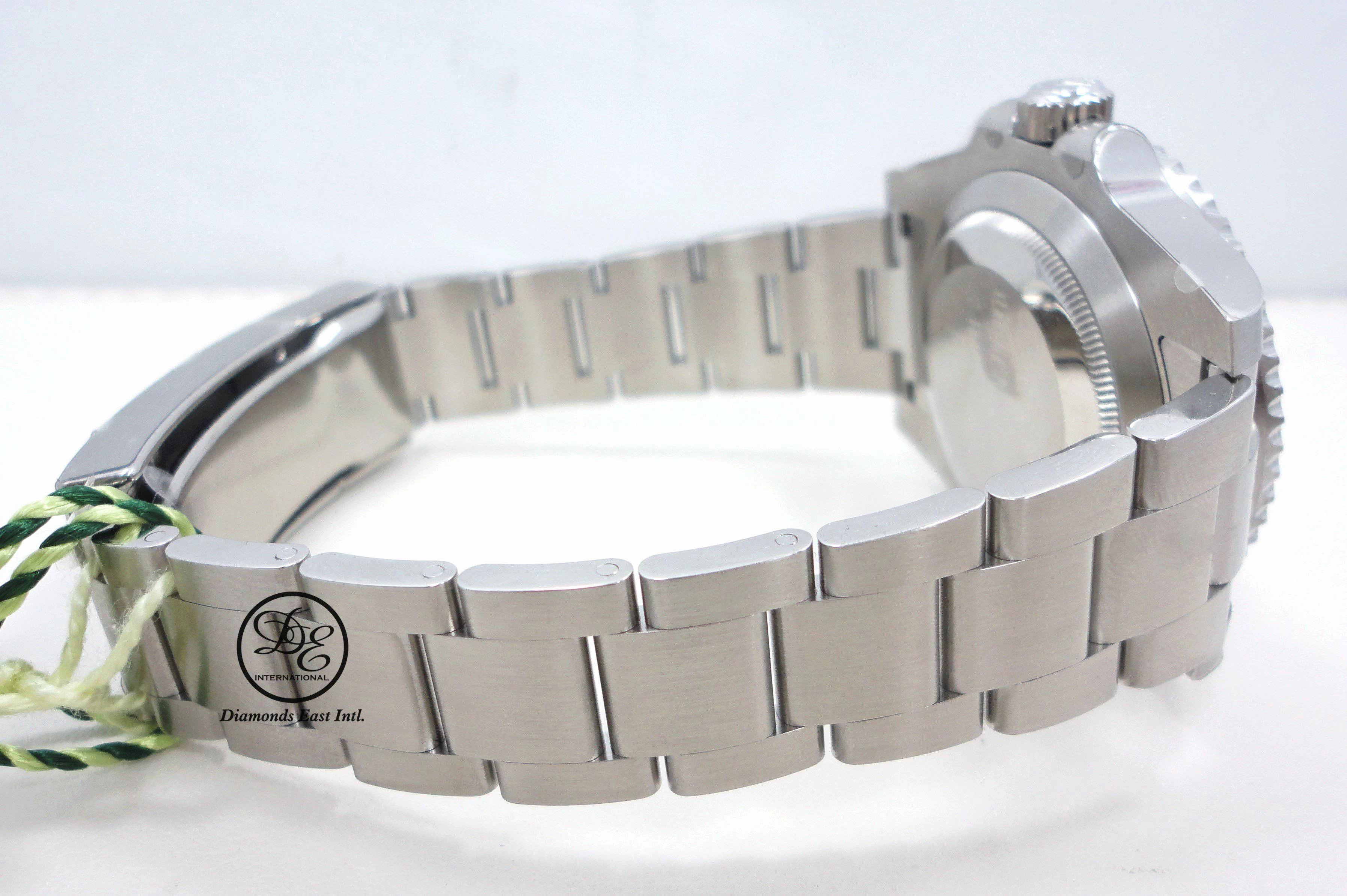 Rolex Oyster Perpetual Submariner 114060  (No Date) UNWORN