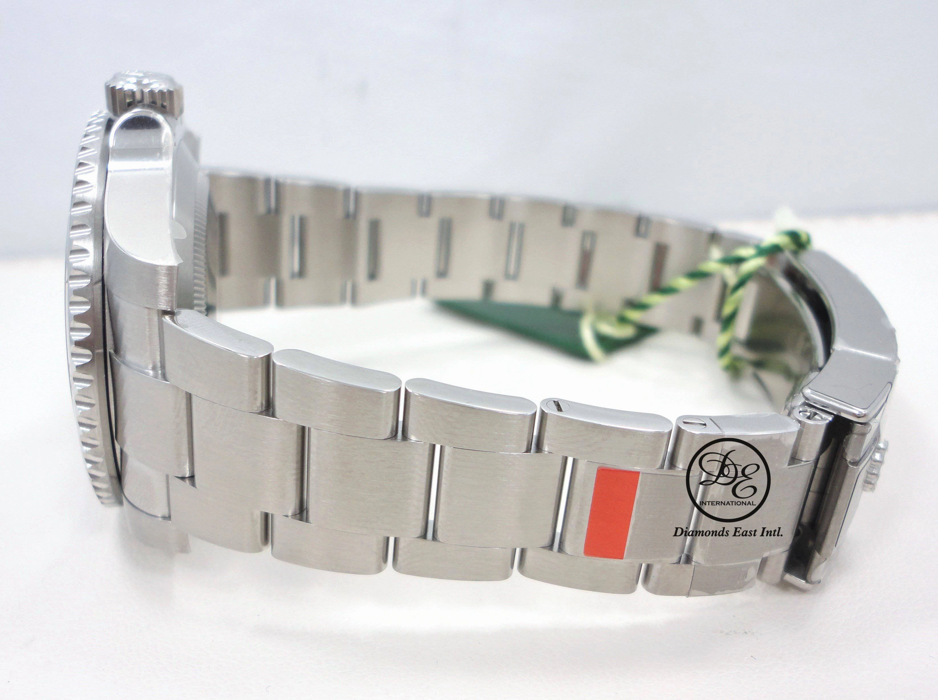 Rolex Oyster Perpetual Submariner 114060  (No Date) UNWORN