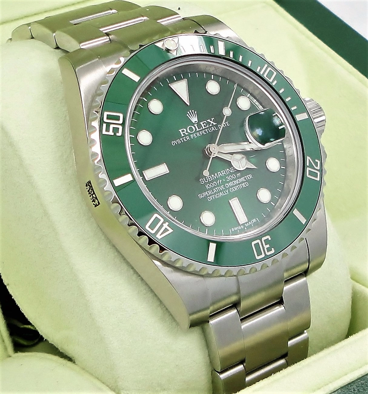 Rolex Oyster Perpetual Submariner 116610LV HULK UNWORN