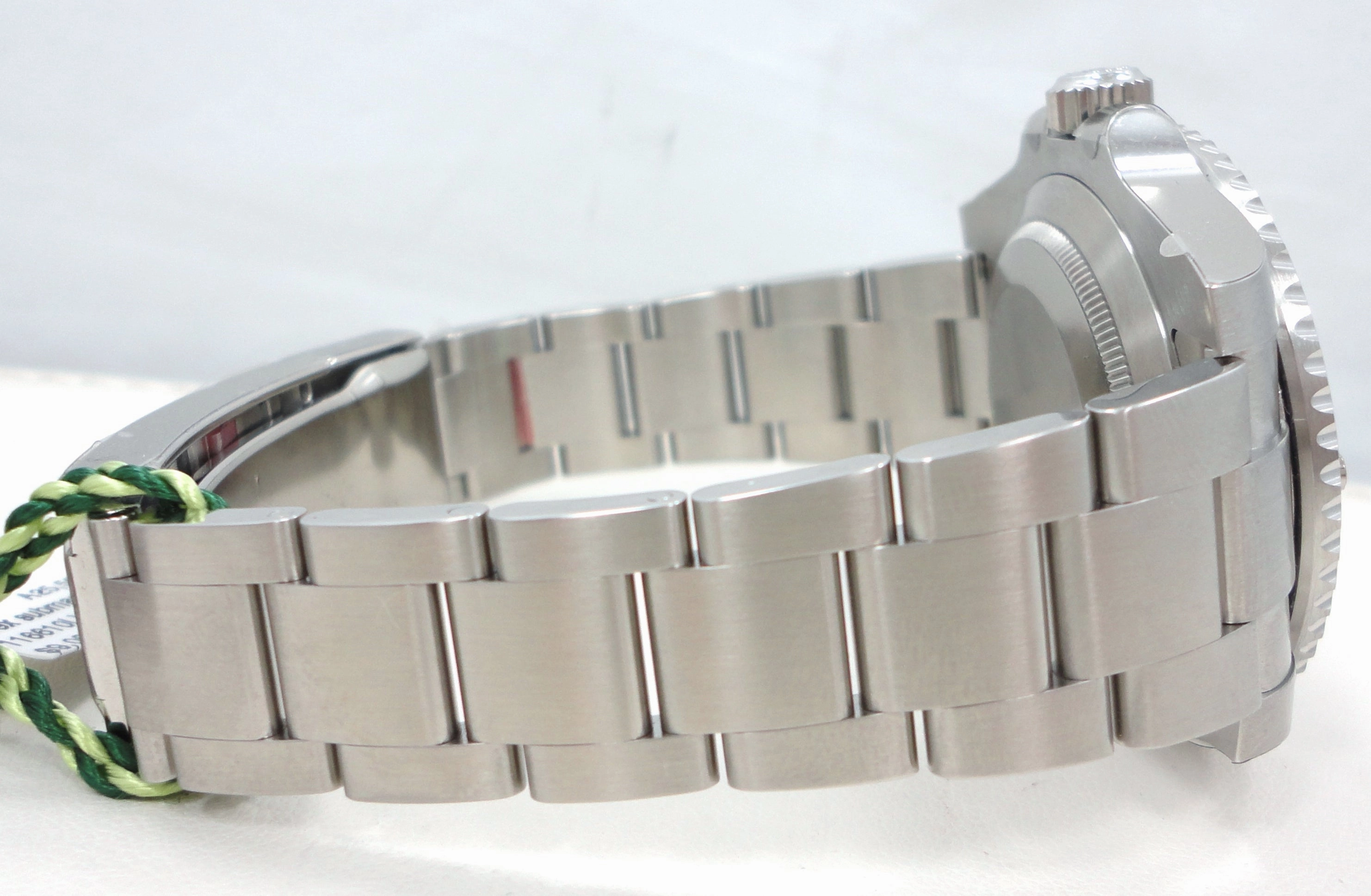 Rolex Oyster Perpetual Submariner 116610LV HULK UNWORN