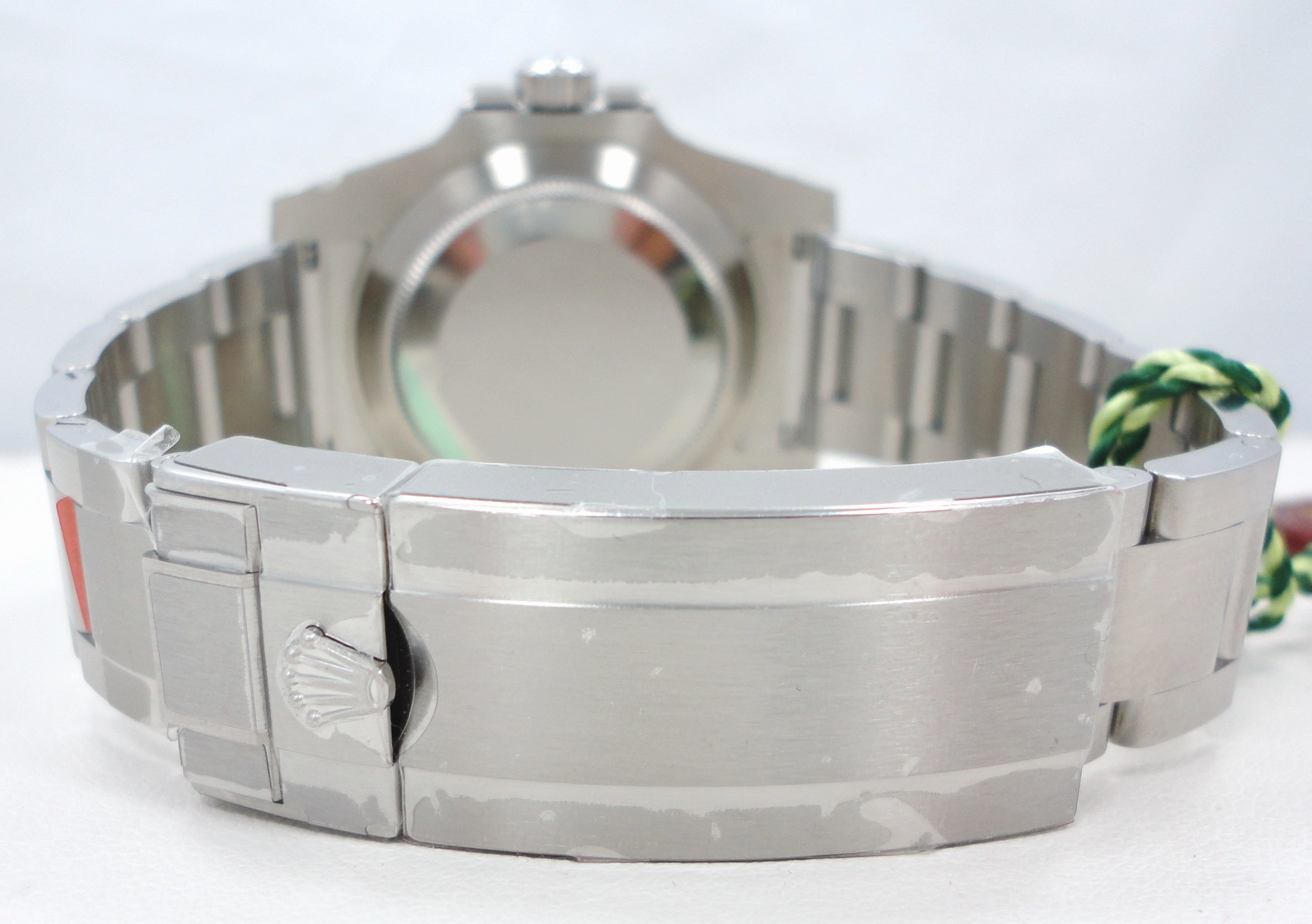 Rolex Oyster Perpetual Submariner 116610LV HULK UNWORN