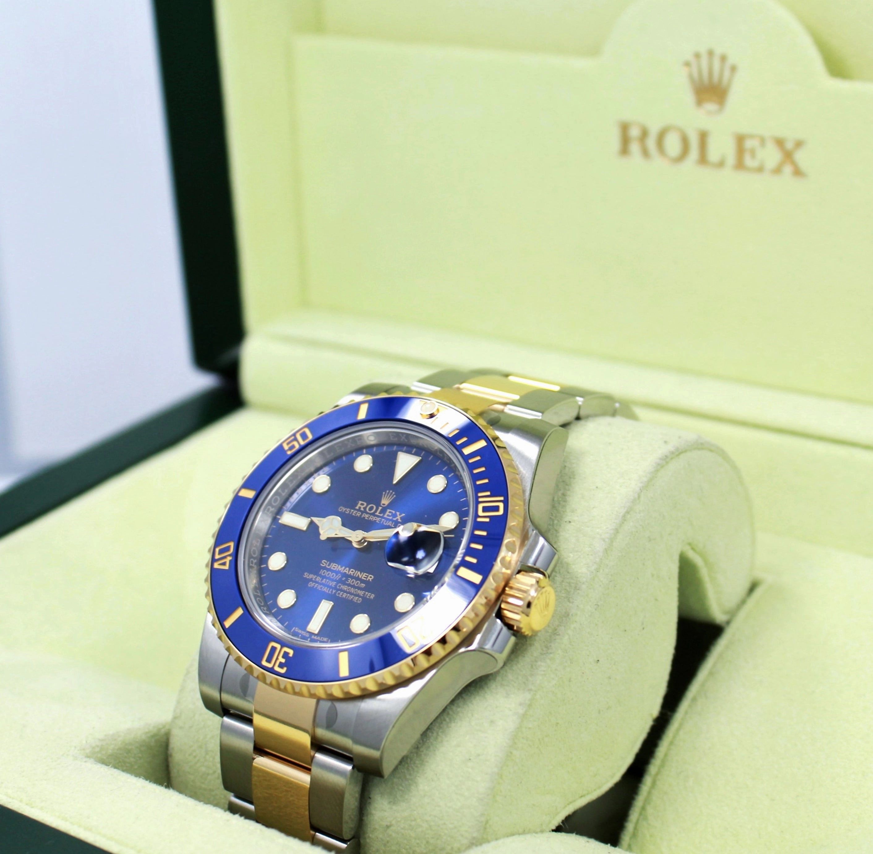 Rolex Oyster Perpetual Submariner Date 116613LB (Unworn)
