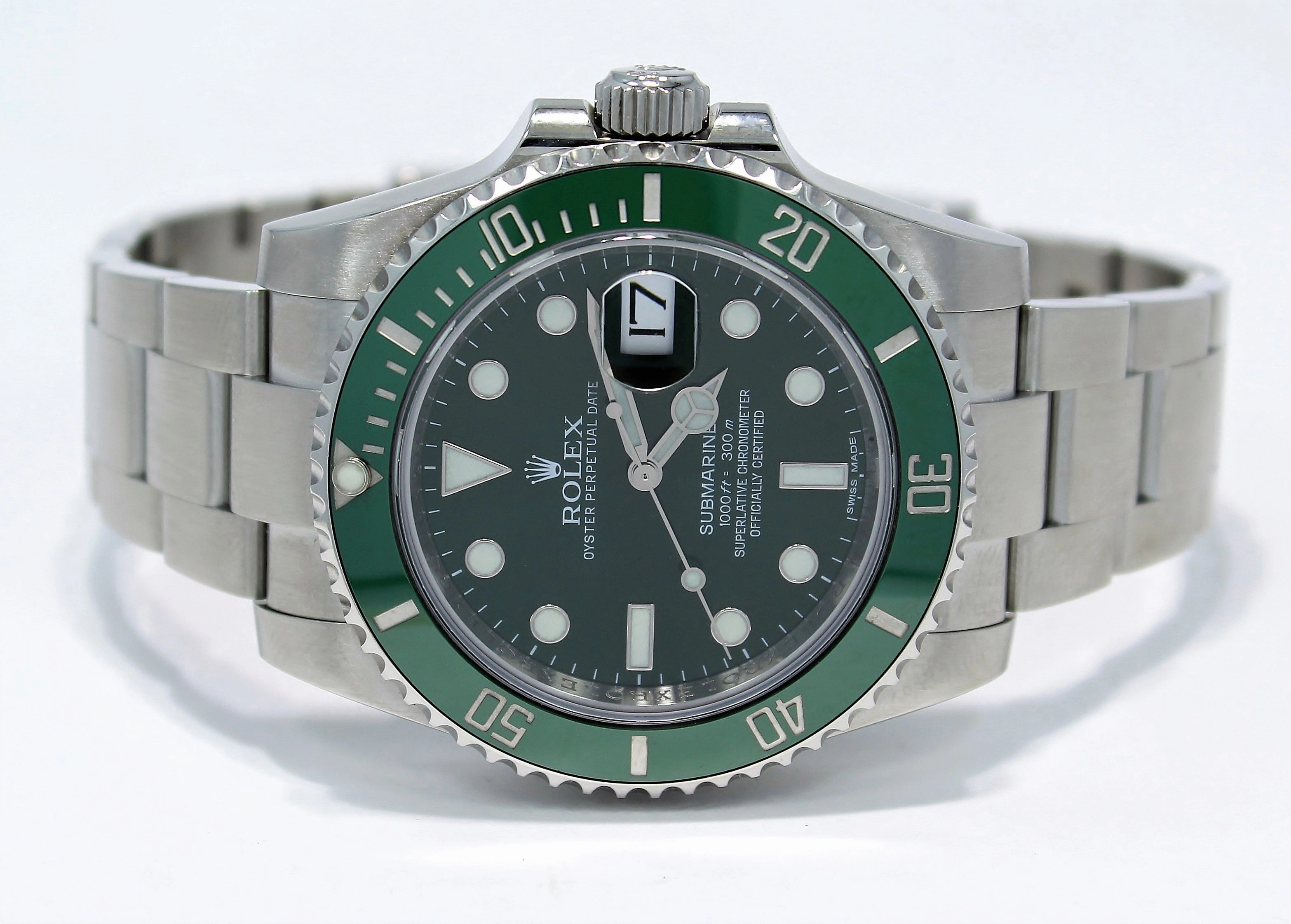 Rolex Oyster Perpetual Submariner HULK 116610LV BOX/PAPERS