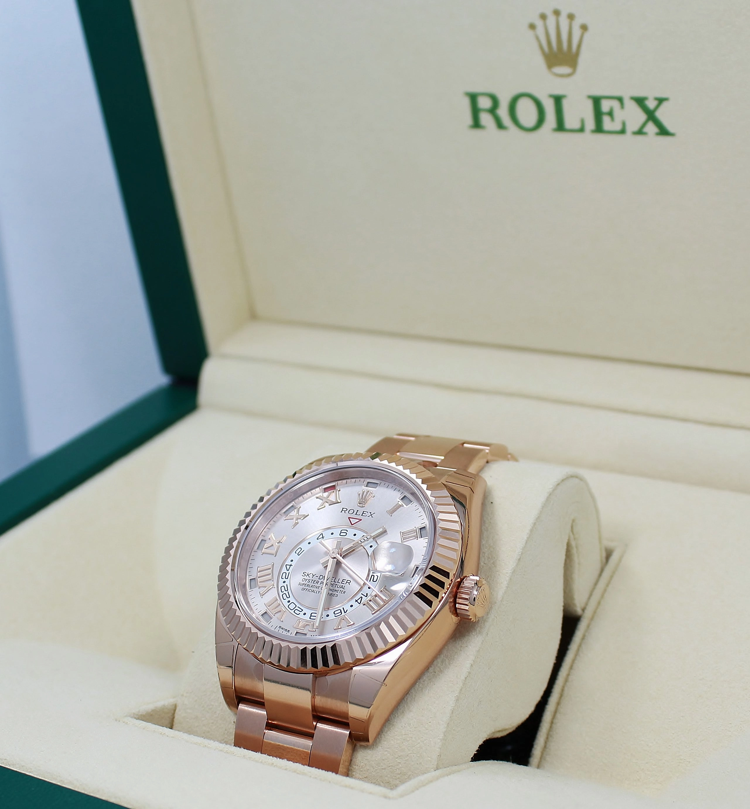 Rolex Sky-Dweller 18K Rose Gold 326935