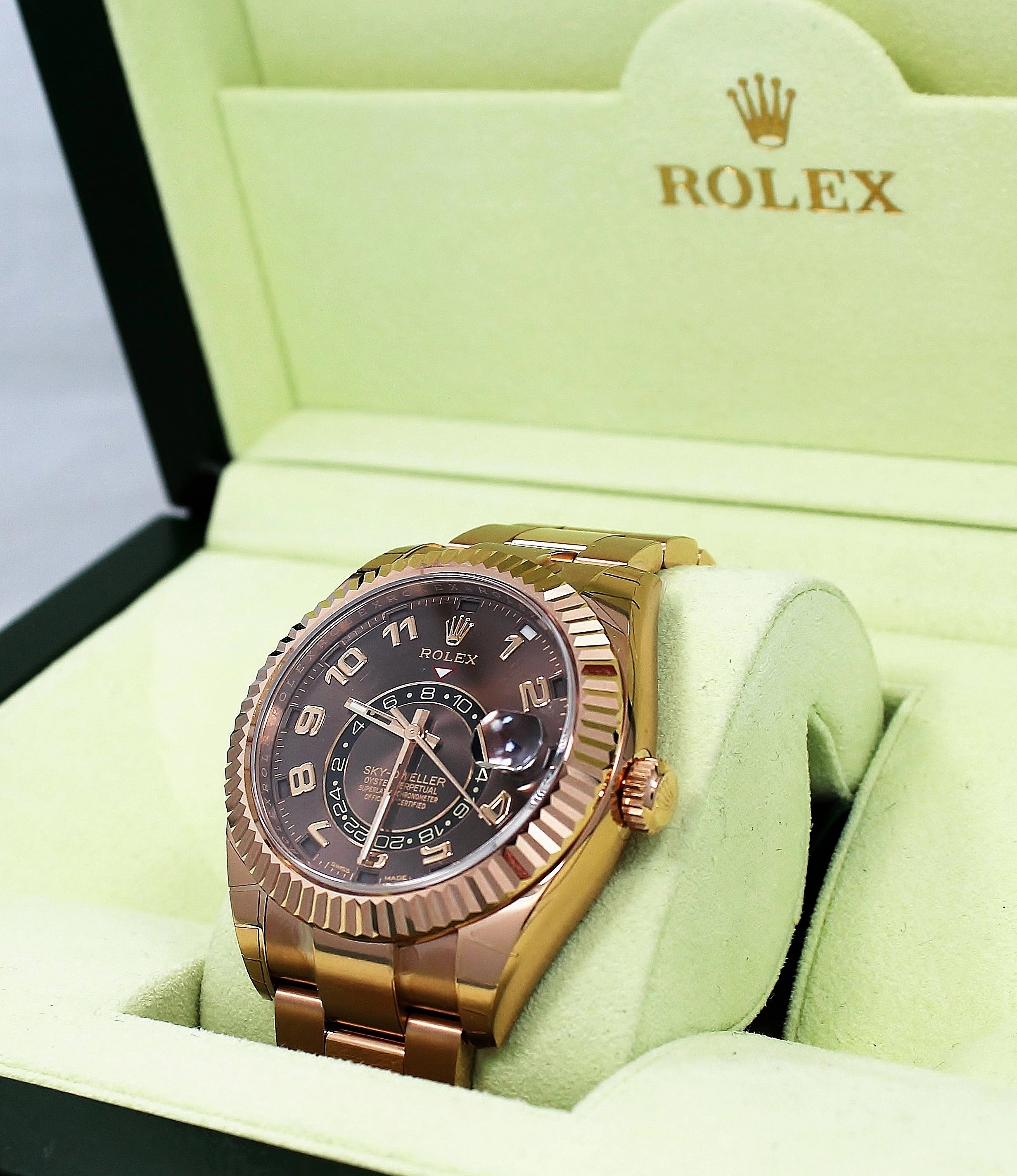 Rolex Sky-Dweller 18k Rose Gold 326935 Unworn