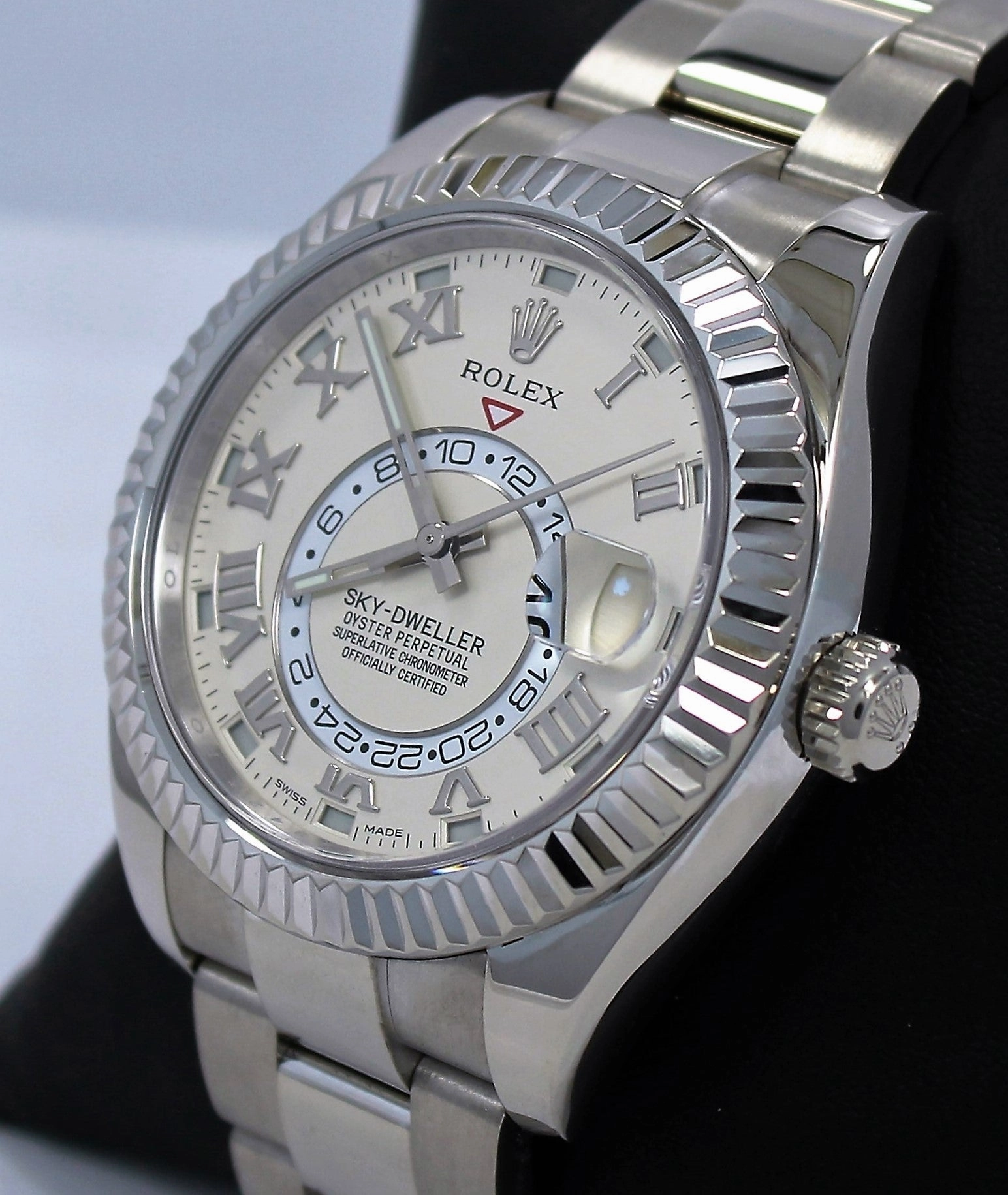 Rolex Sky-Dweller 18K White Gold Ivory Dial 326939 IVRRRO BOX/PAPERS