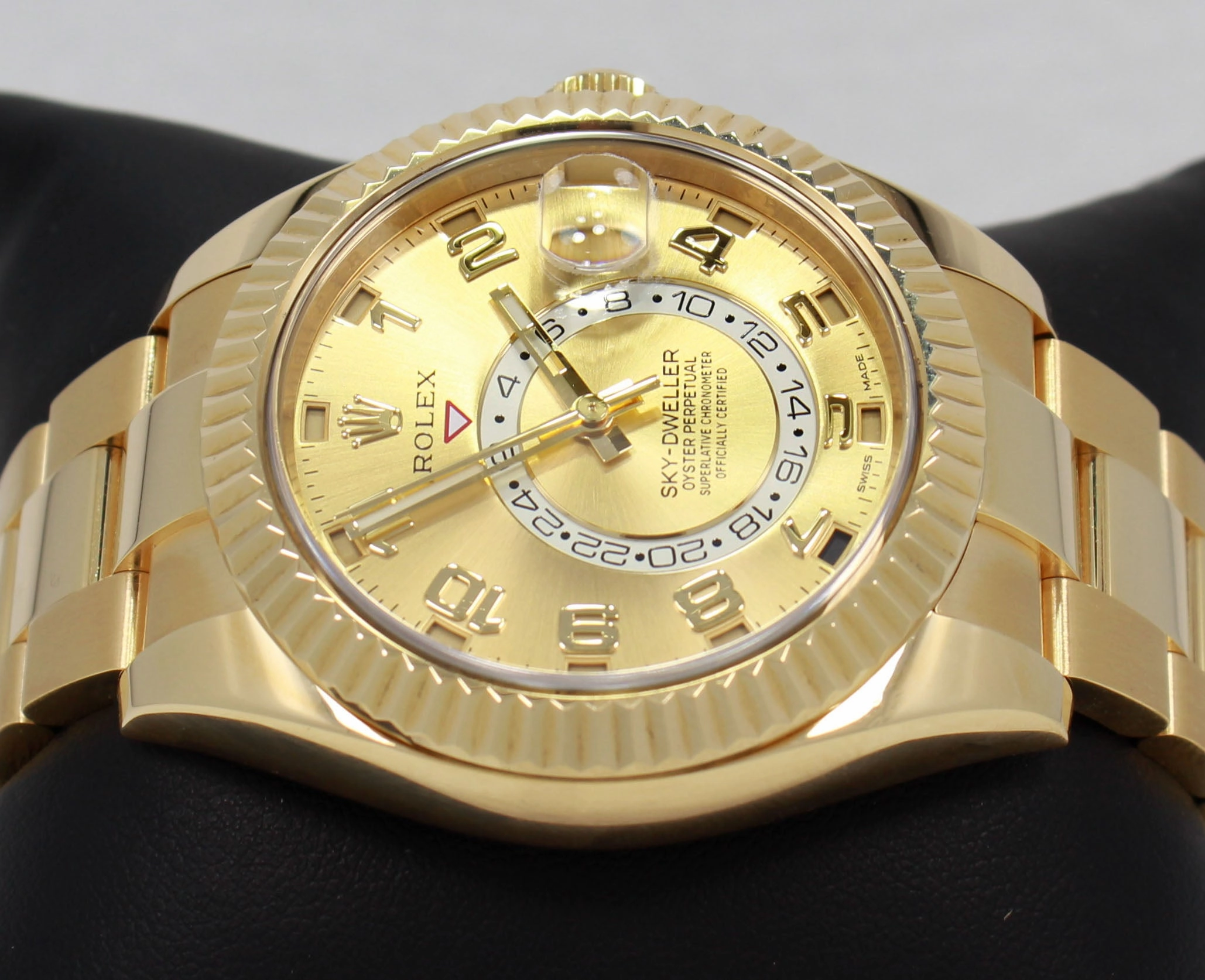 Rolex Sky-Dweller 18K Yellow Gold 326938 GLDARO BOX/PAPERS