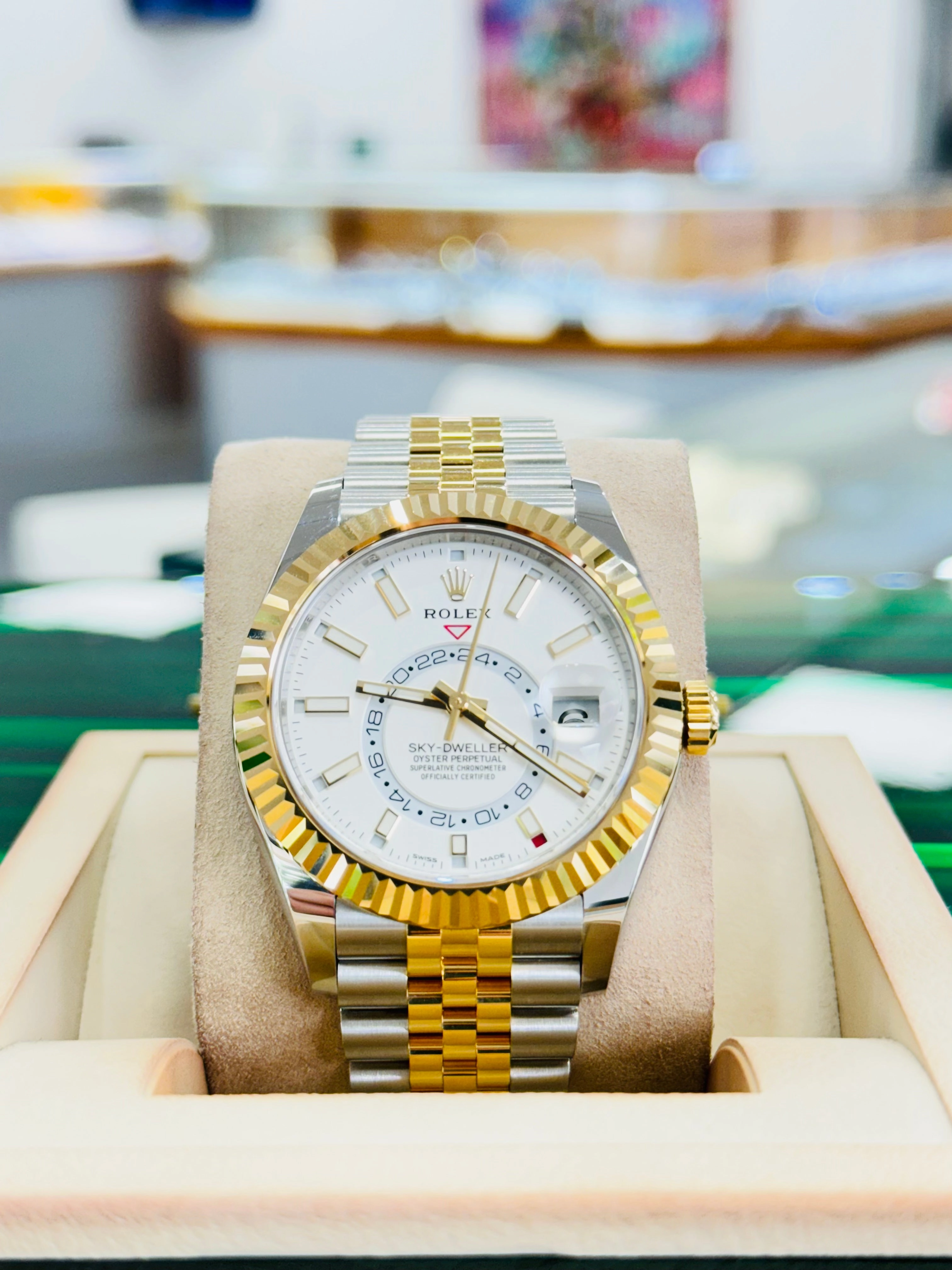 Rolex Sky-Dweller 326933 Jubilee 18K Yellow gold / Steel  Box and Papers MINT
