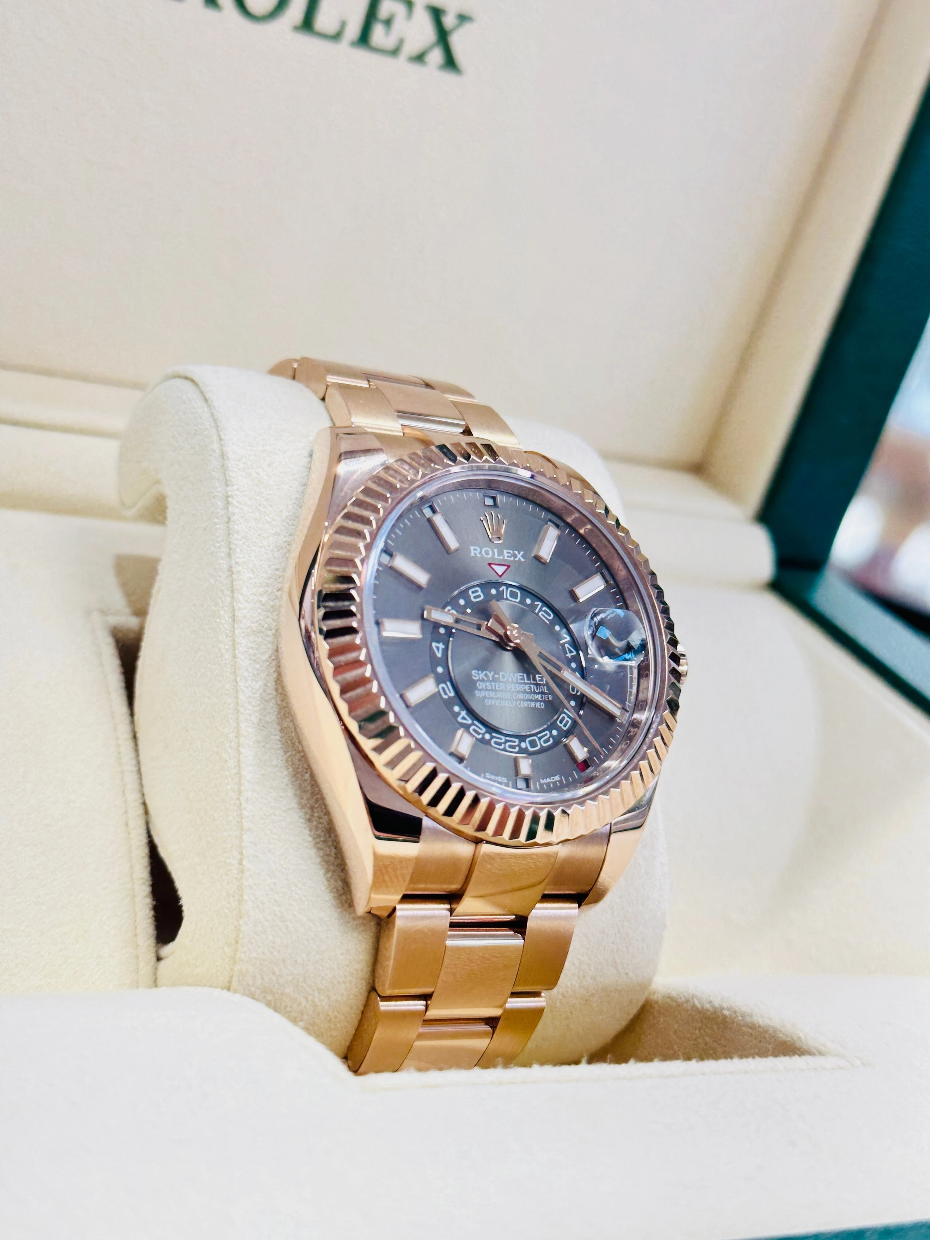 Rolex Sky-Dweller 326935 EverRose Gold Grey Rhodium Dial 42mm MINT Box /Papers