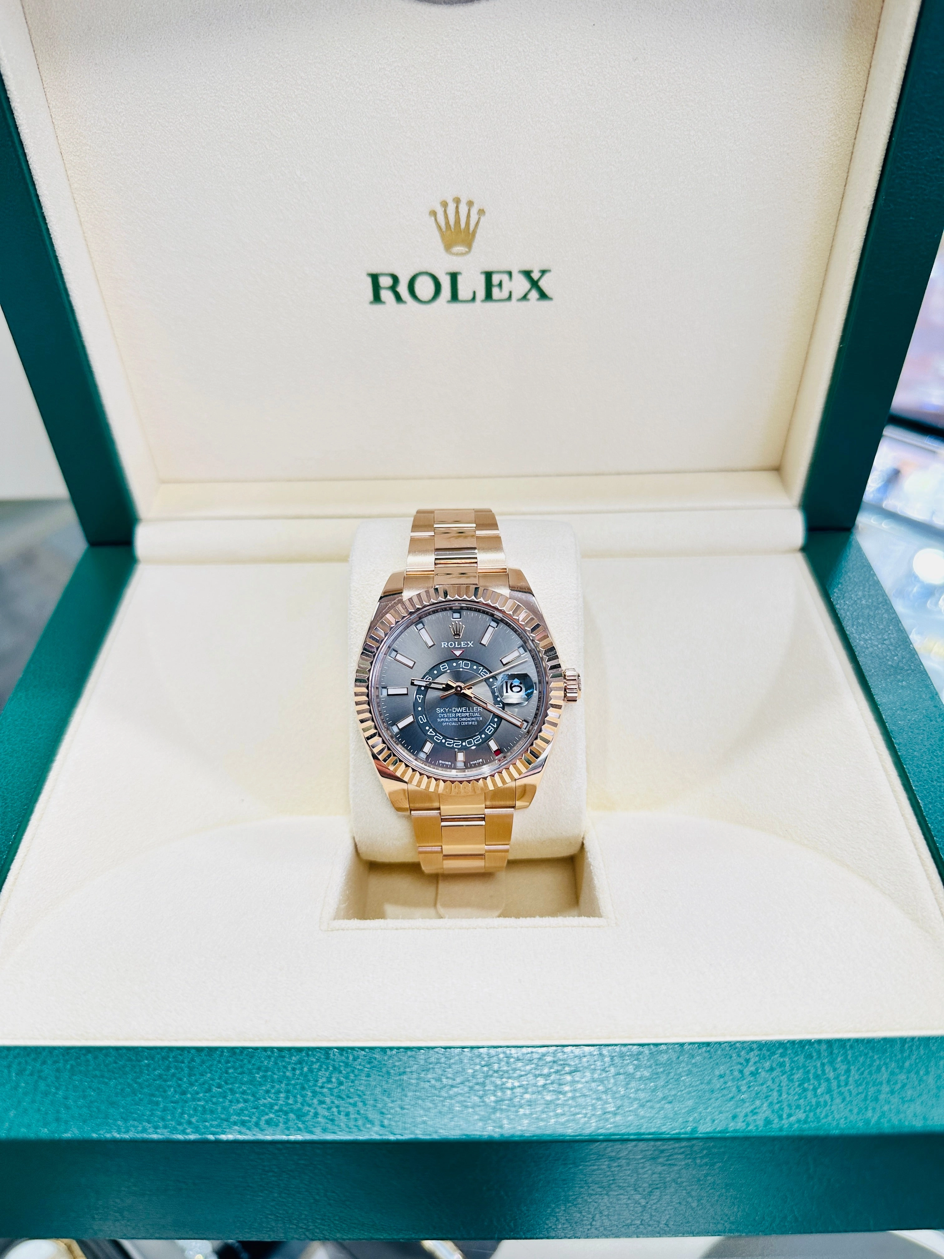 Rolex Sky-Dweller 326935 EverRose Gold Grey Rhodium Dial 42mm MINT Box /Papers