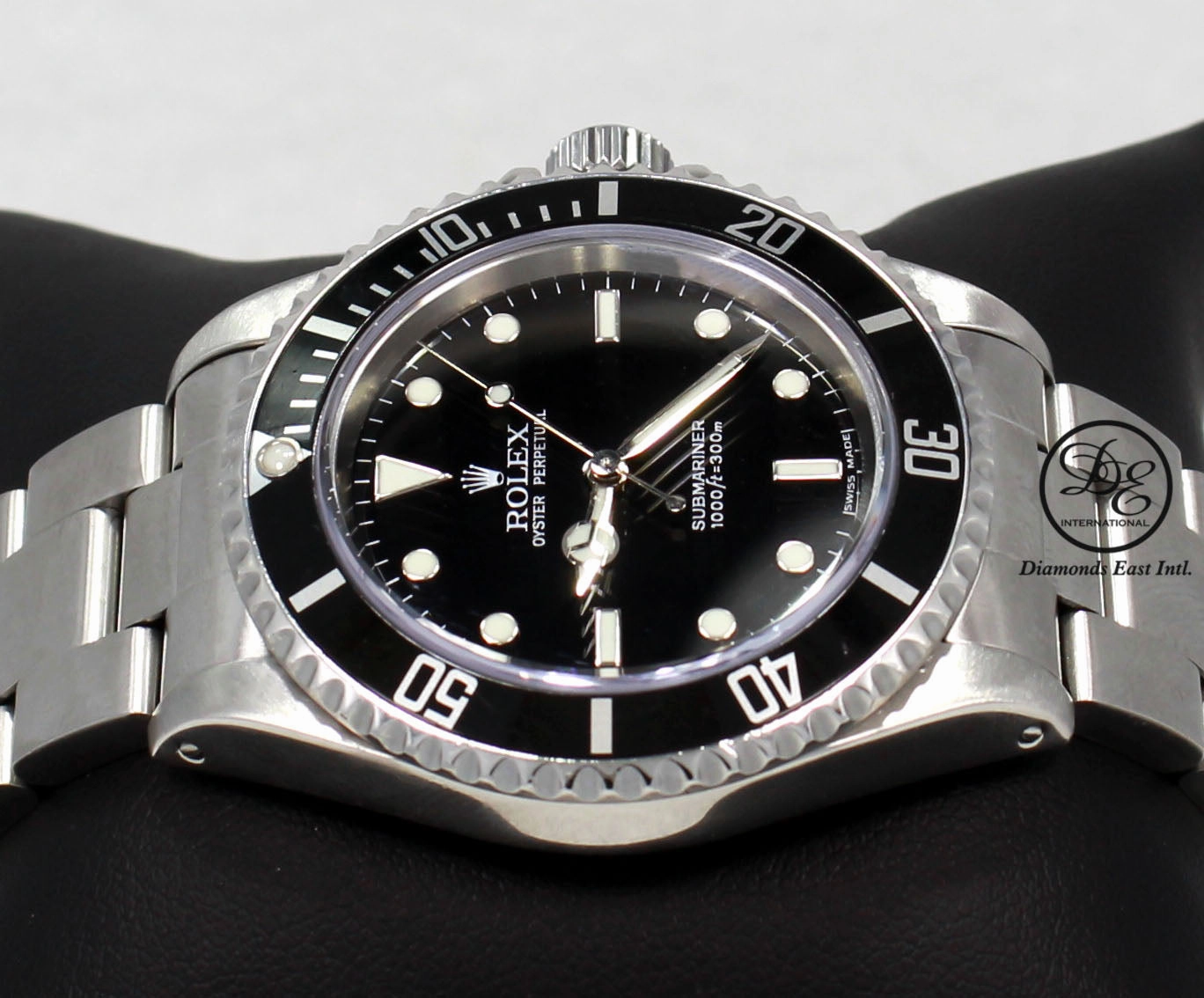 ROLEX Submariner 14060 Oyster Stainless Steel Black Dial Watch