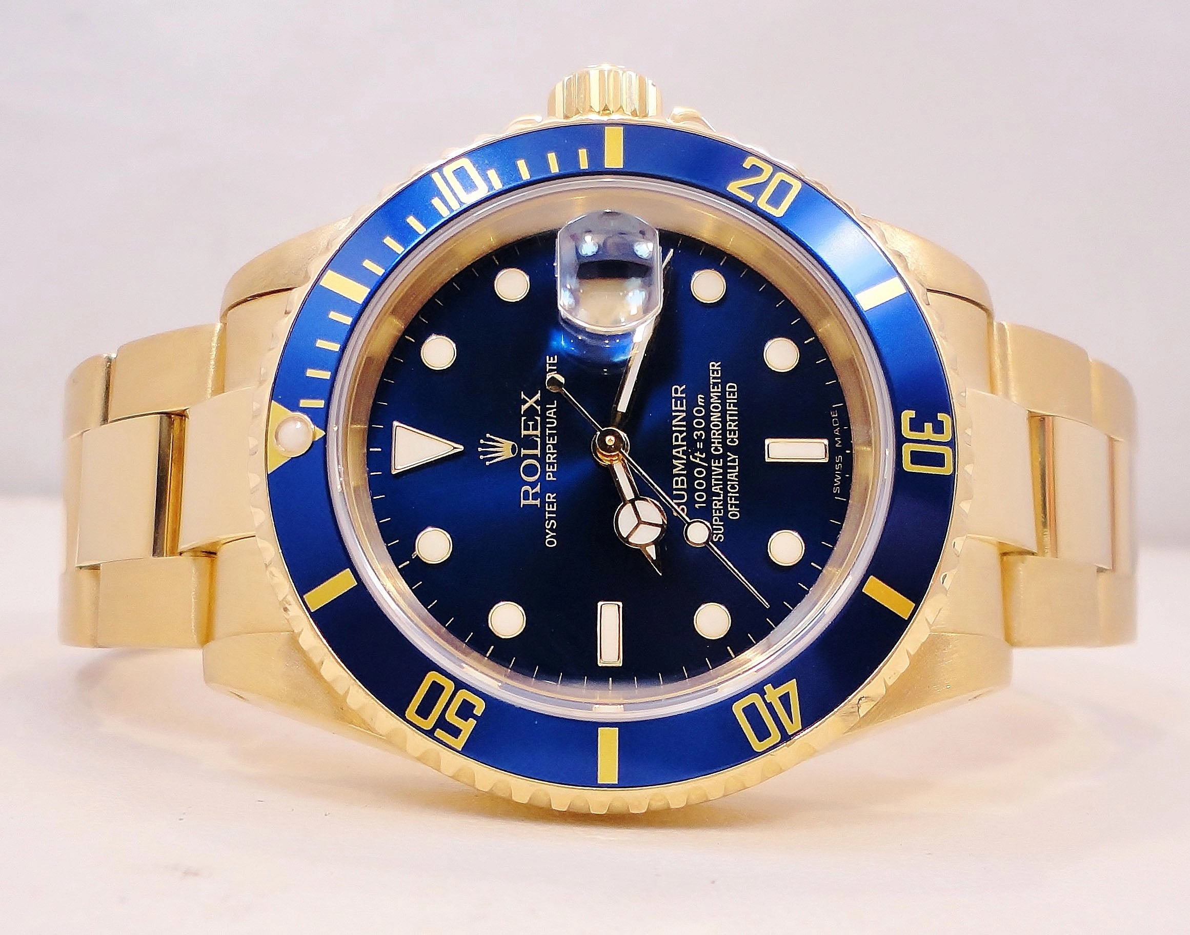 ROLEX Submariner 16618 18k Yellow Gold Oyster Blue Dial & Bezel