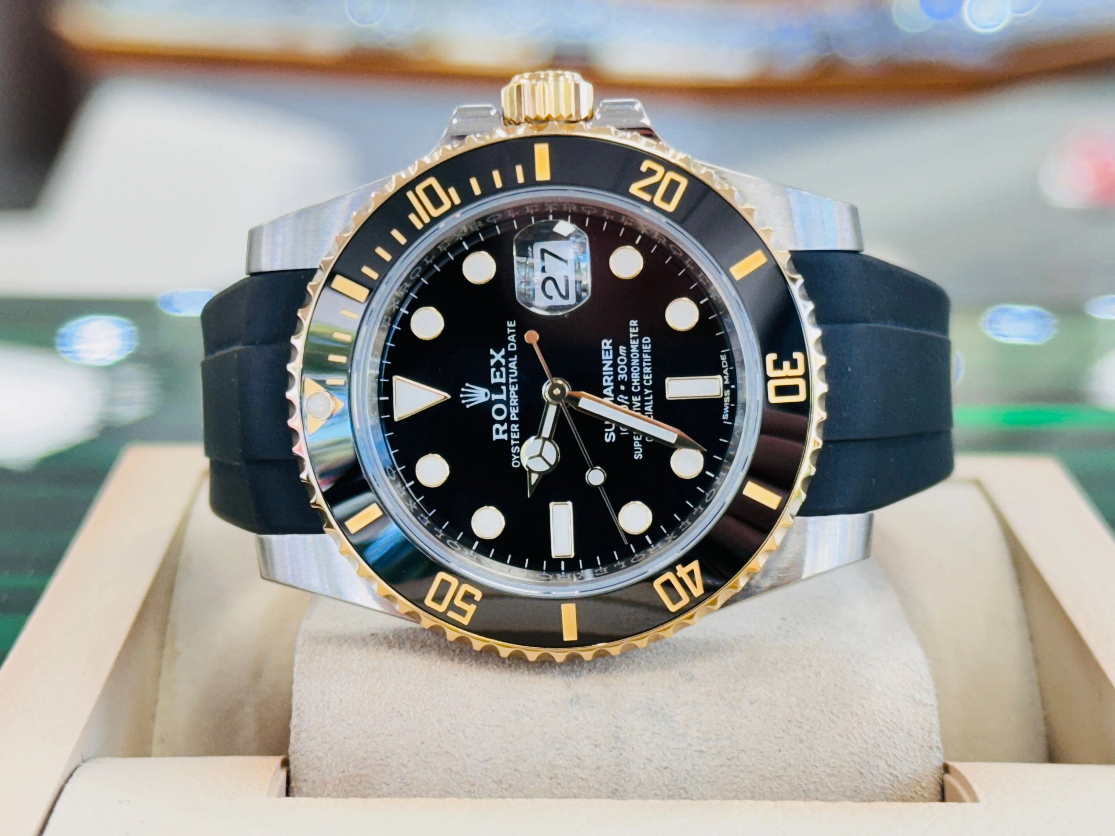 Rolex Submariner Date 116613LN 40 Black Dial Rubber B   Original OYSTER STEEL/GOLD BAND Watch Box/Paper